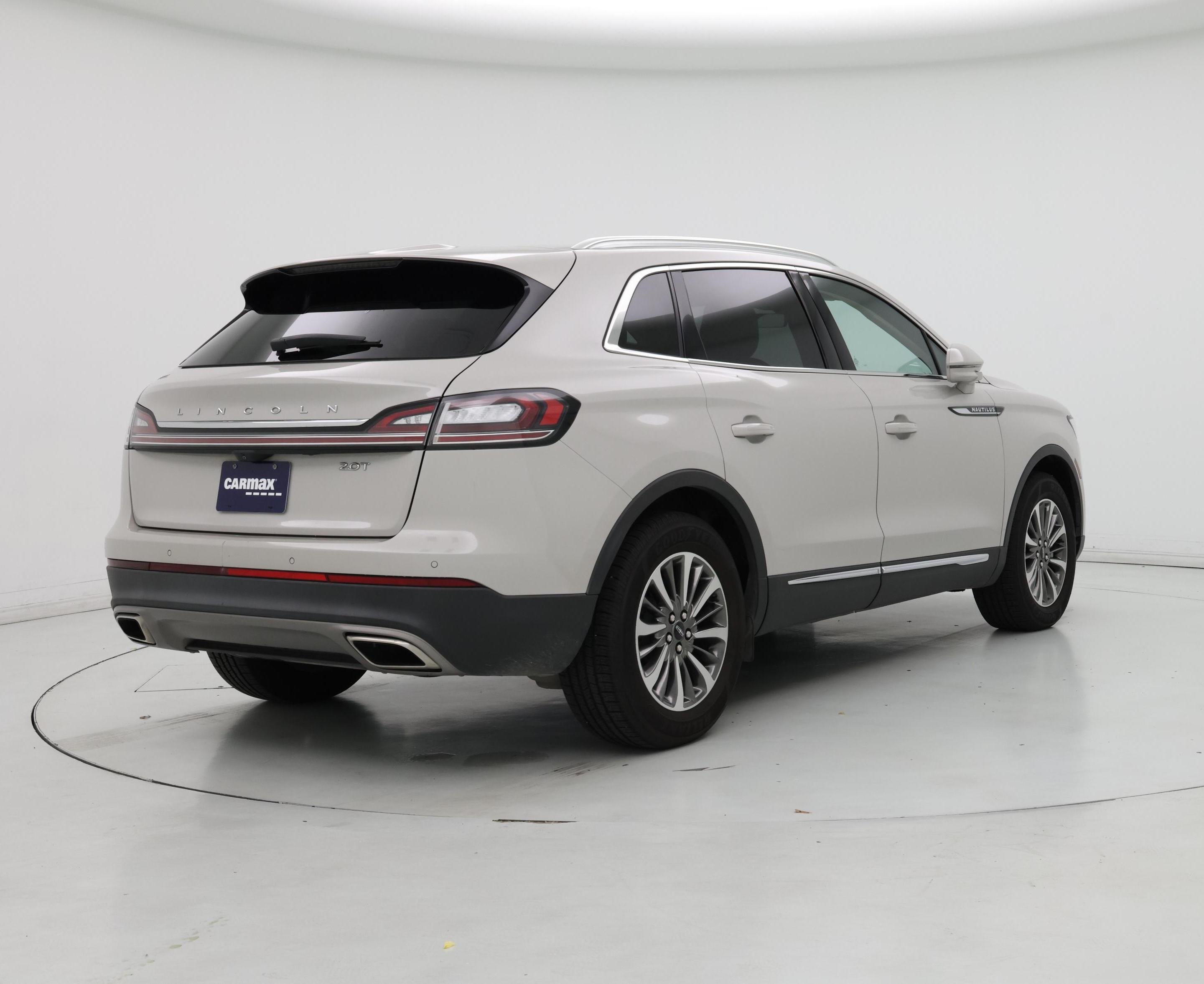 Thumbnail: 2020 Lincoln Nautilus - 8