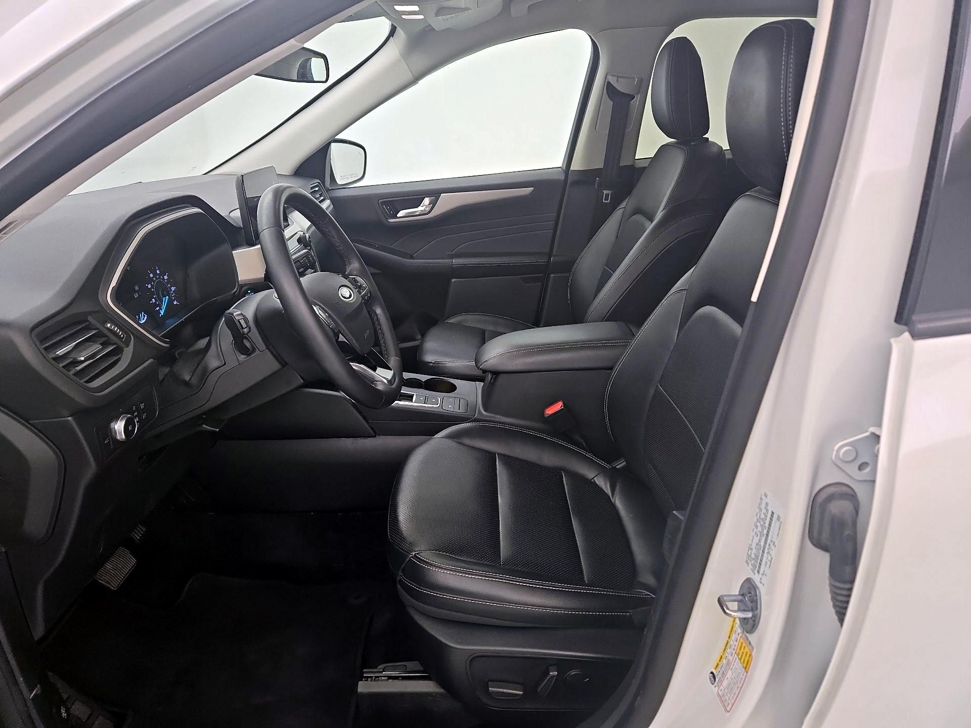 Thumbnail: 2022 Ford Escape - 11