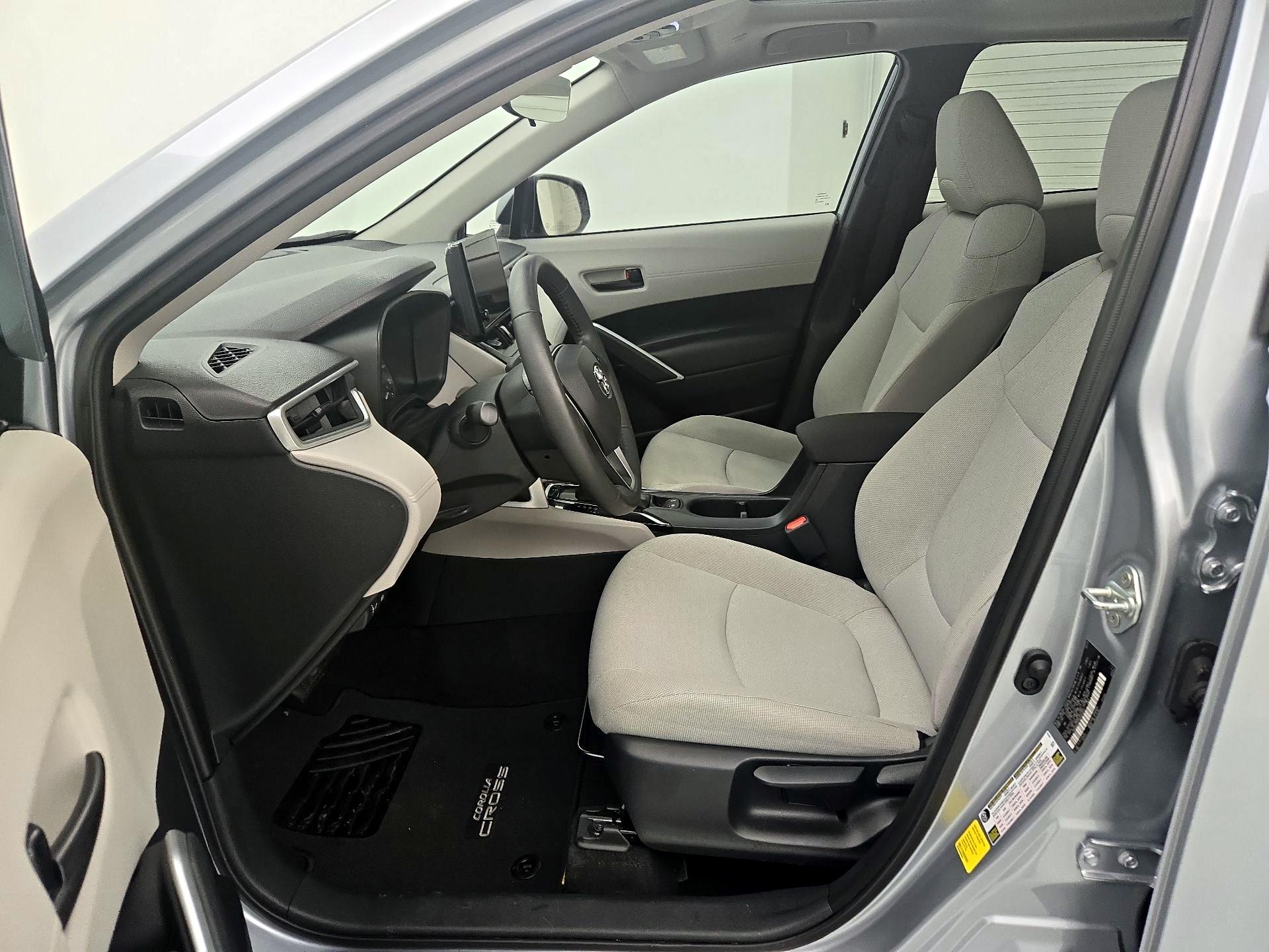 Thumbnail: 2024 Toyota Corolla Cross - 11