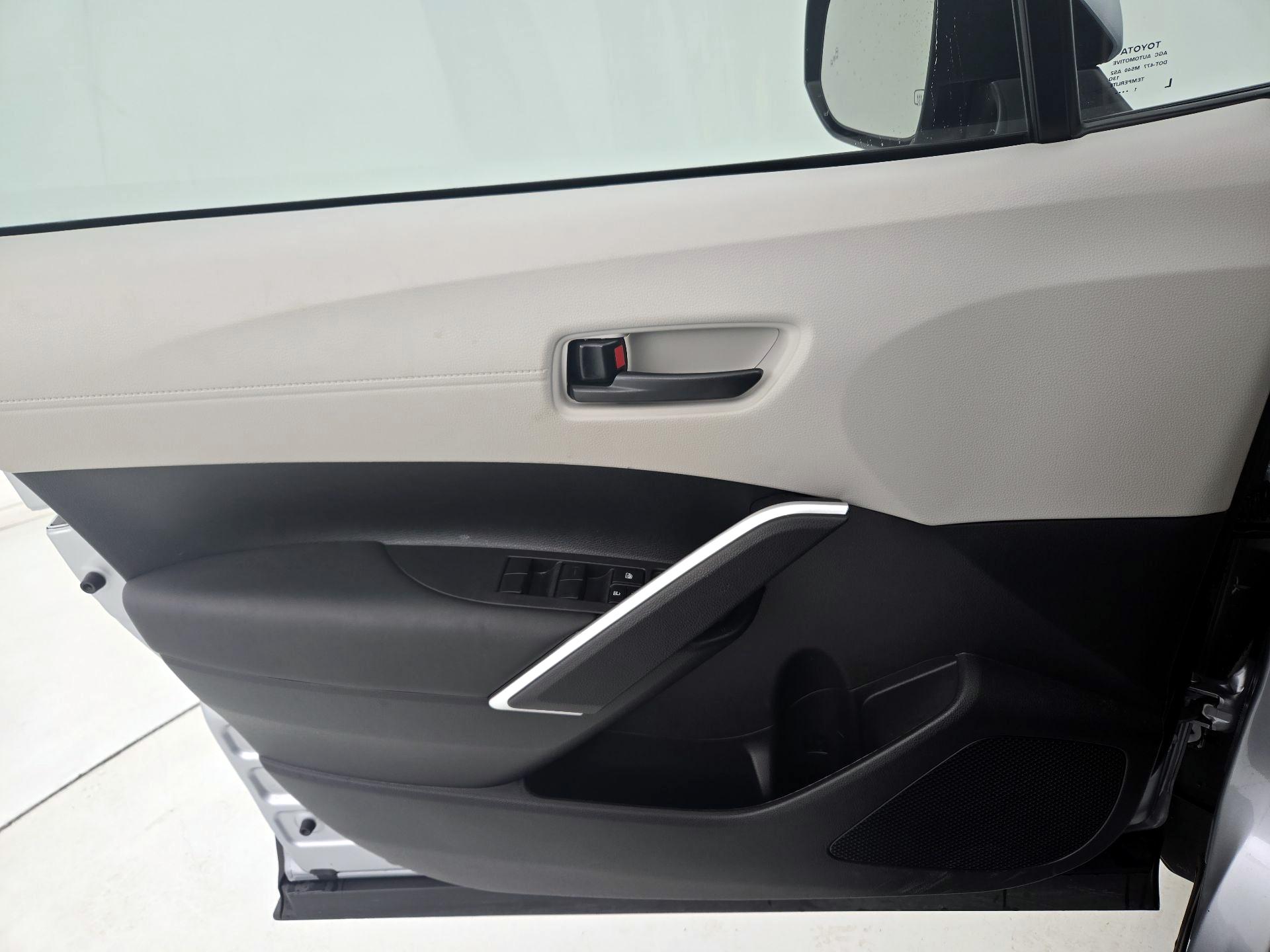 Thumbnail: 2024 Toyota Corolla Cross - 12