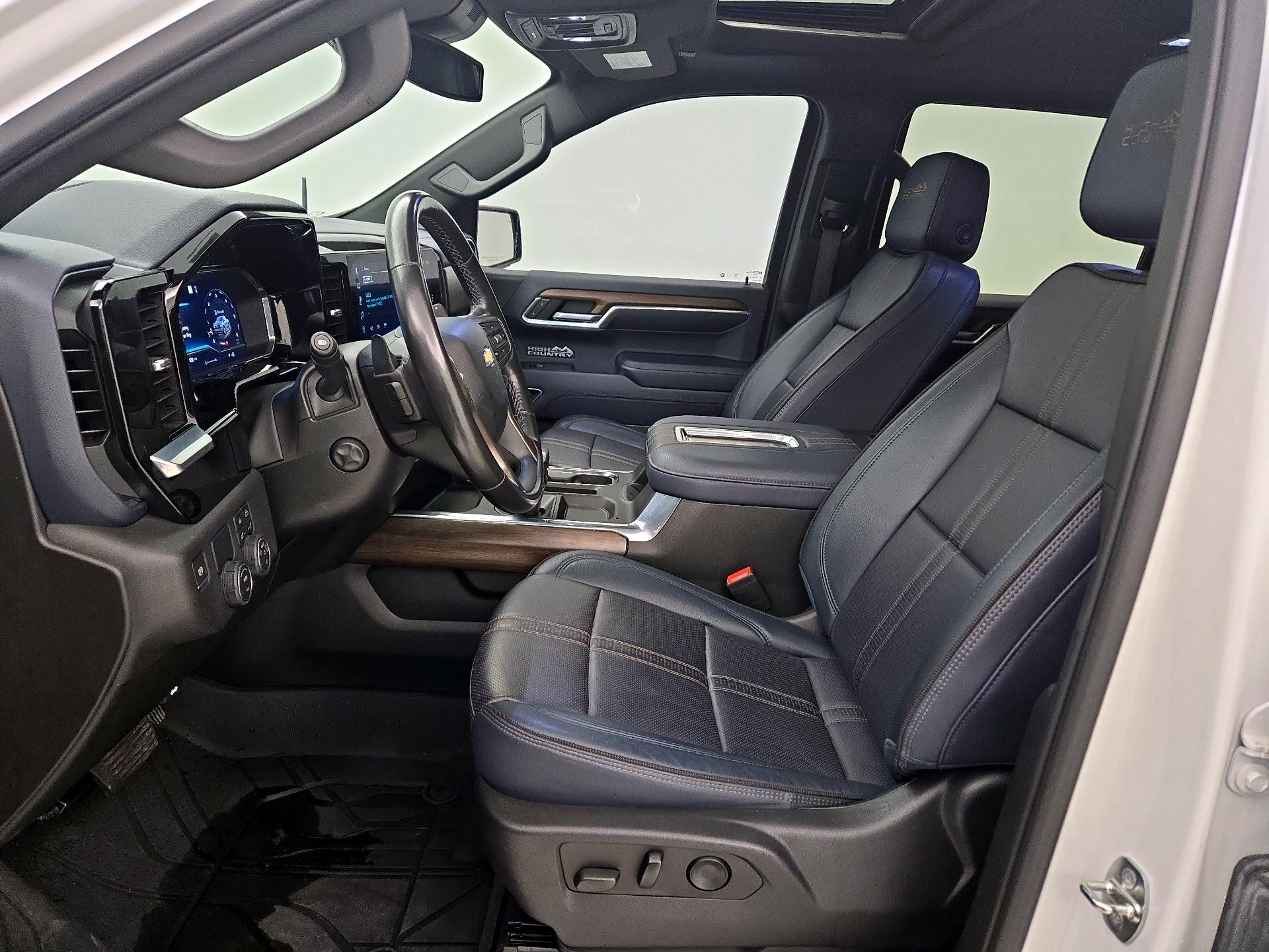 Thumbnail: 2022 Chevrolet Silverado 1500 - 11