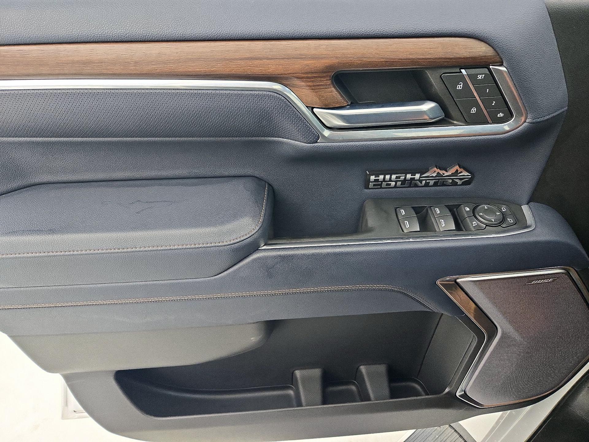 Thumbnail: 2022 Chevrolet Silverado 1500 - 12