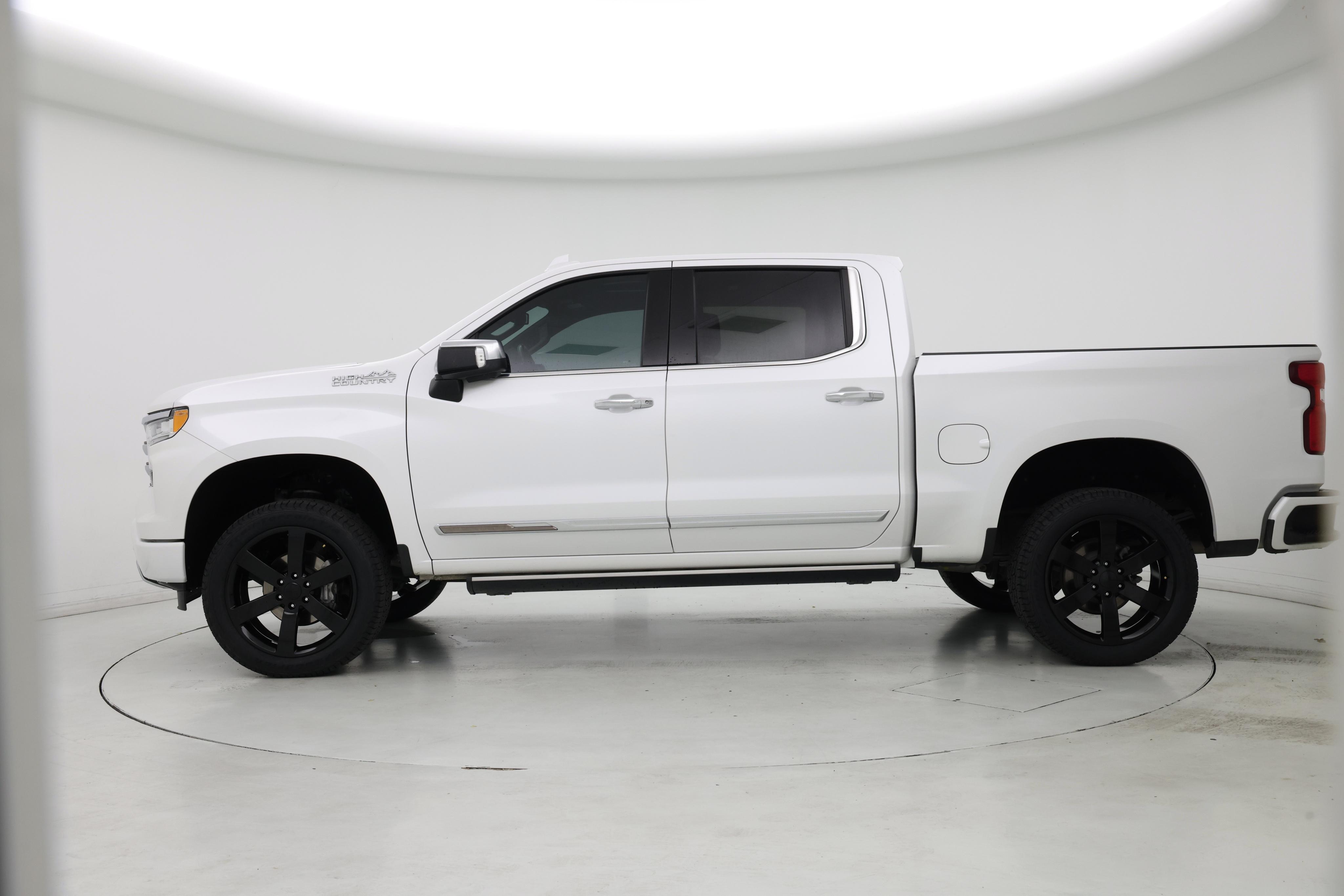 Thumbnail: 2022 Chevrolet Silverado 1500 - 3