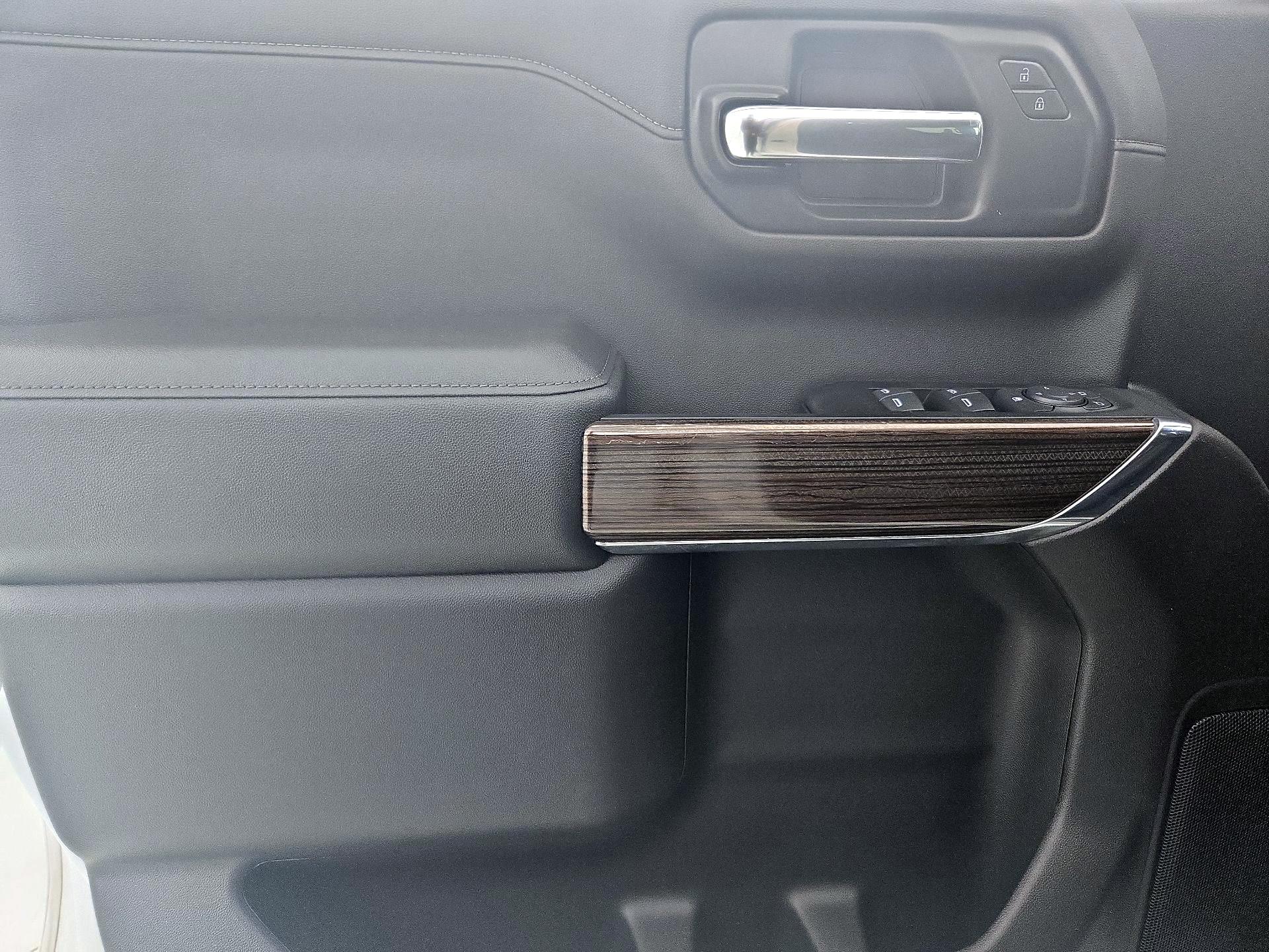 Thumbnail: 2021 Chevrolet Silverado 1500 - 12