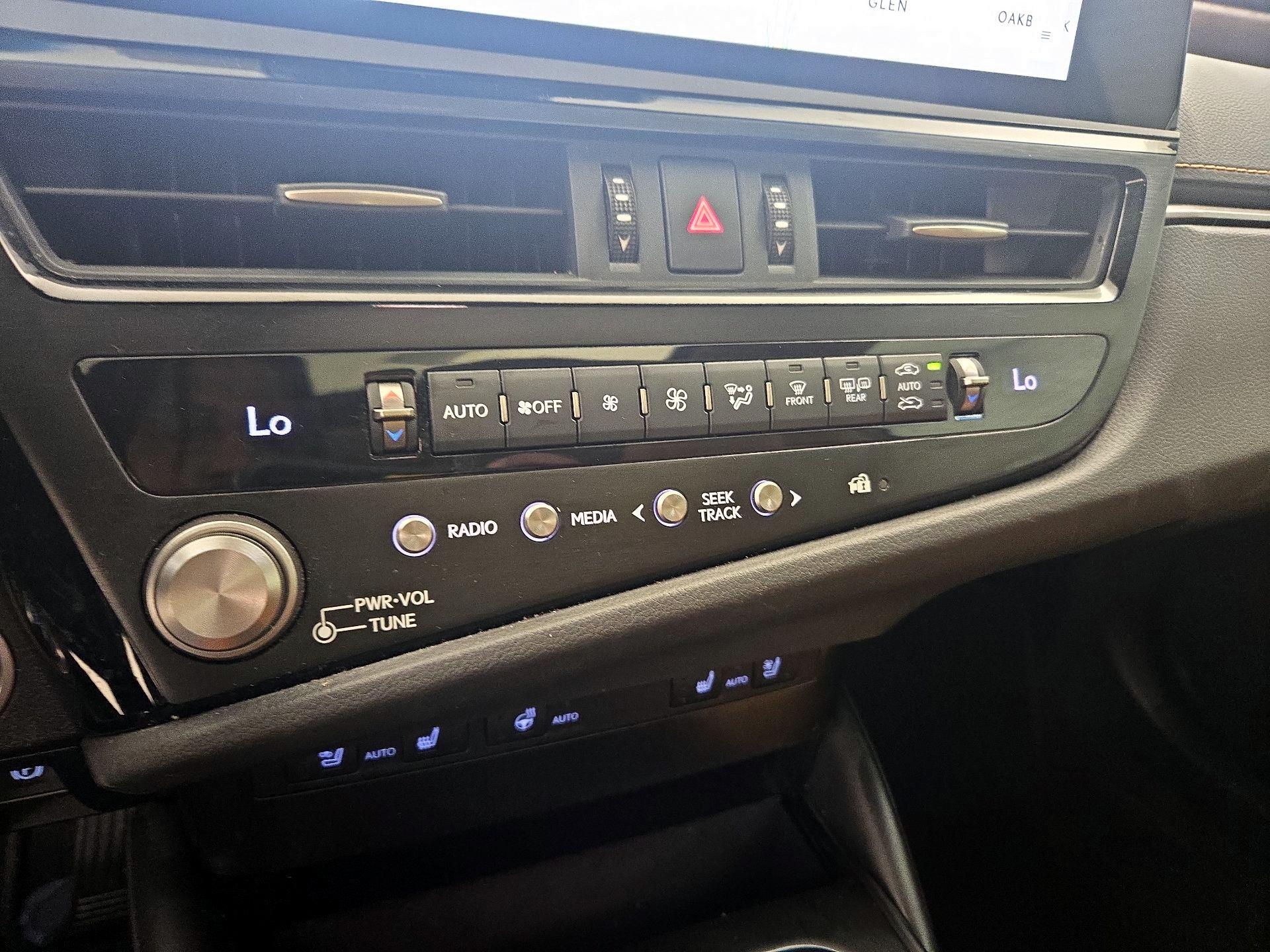 Thumbnail: 2024 Lexus ES - 17