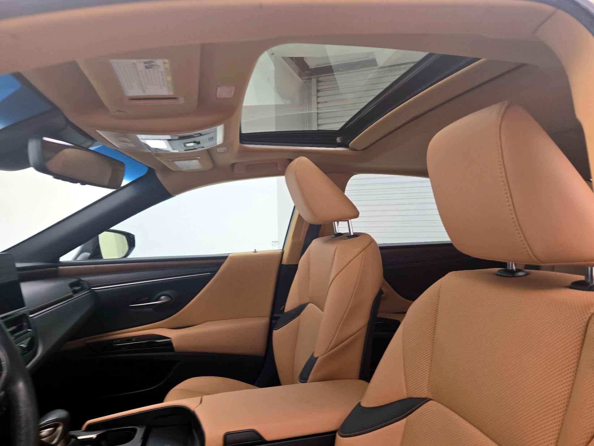 Thumbnail: 2024 Lexus ES - 20