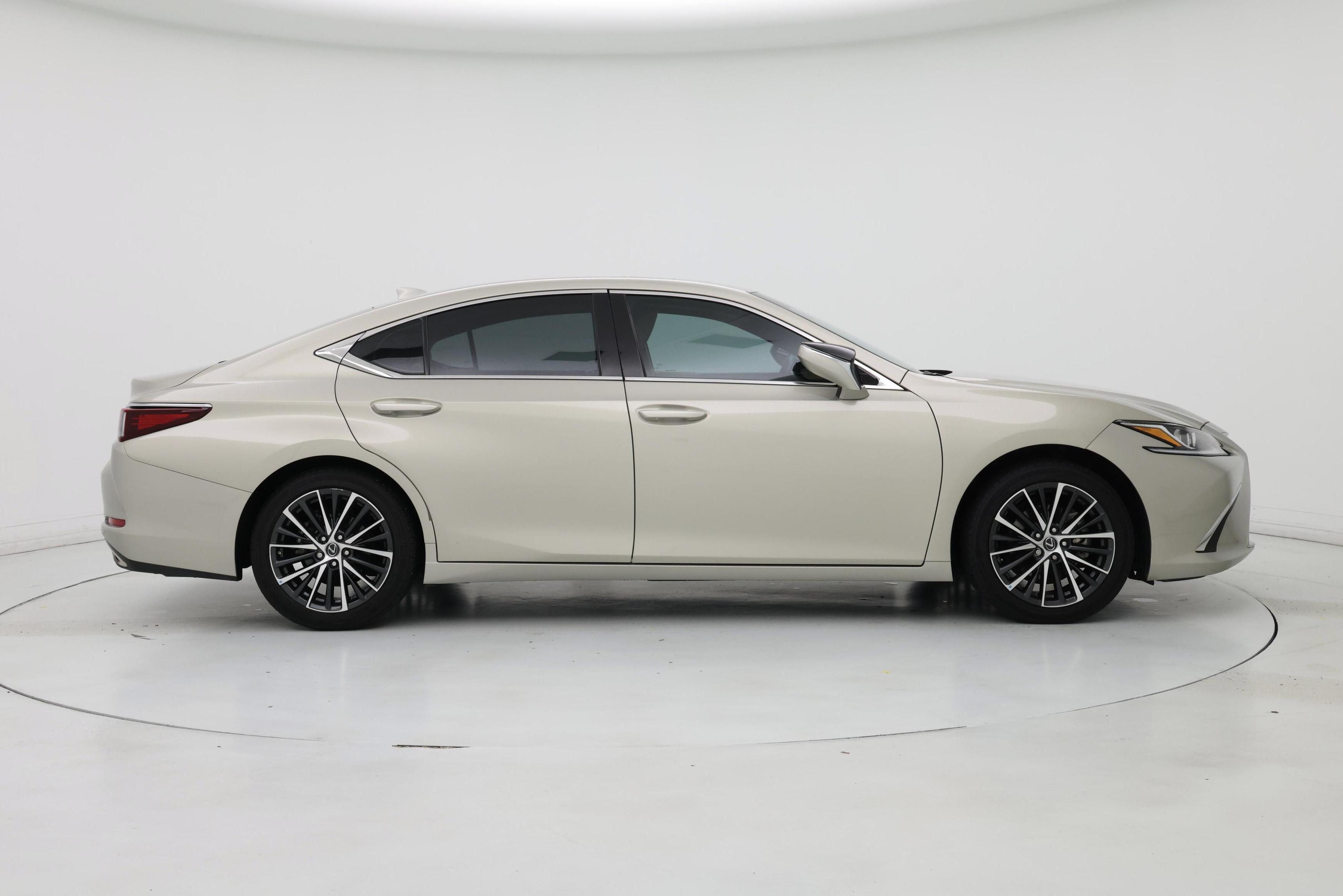 Thumbnail: 2024 Lexus ES - 7