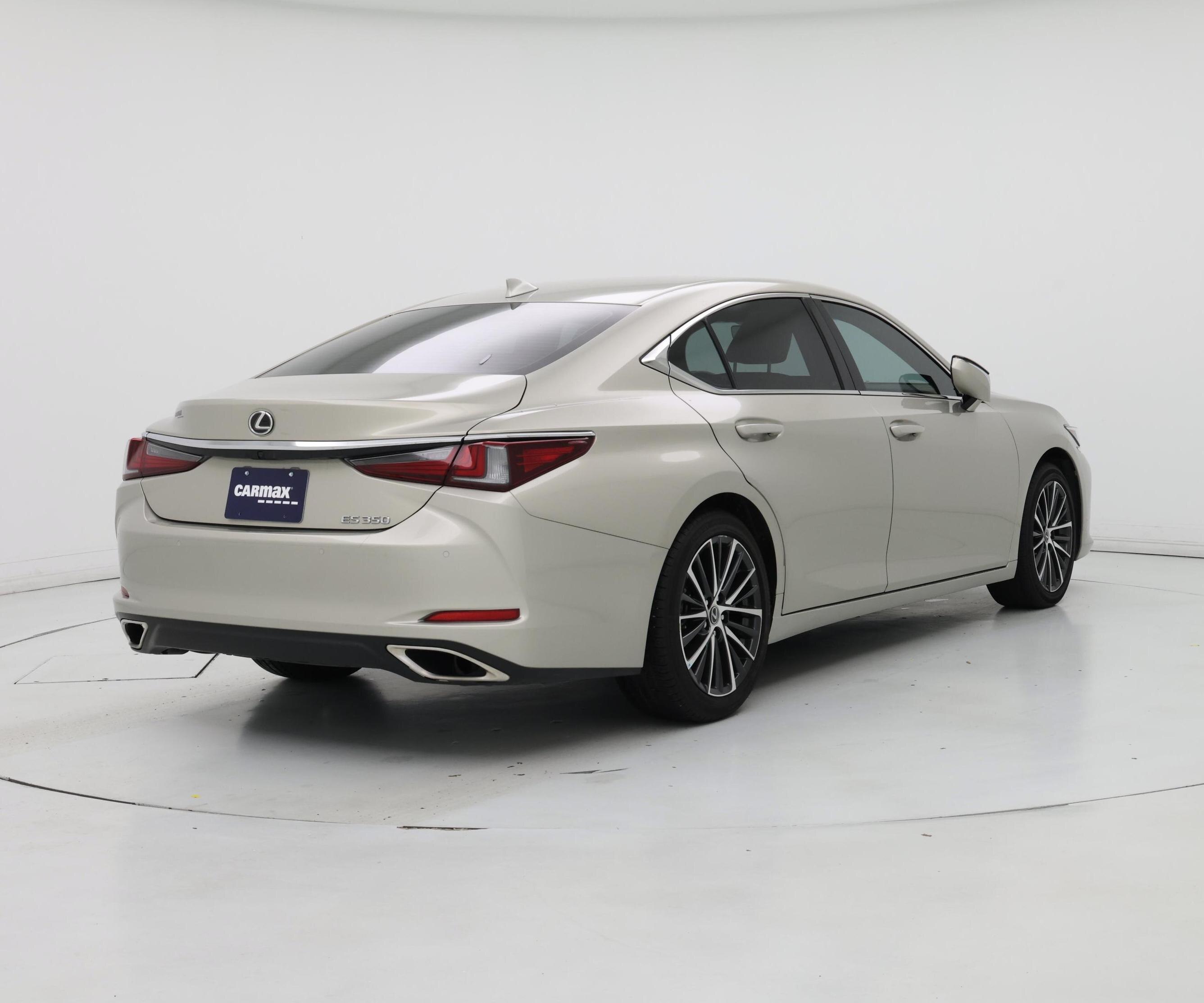 Thumbnail: 2024 Lexus ES - 8