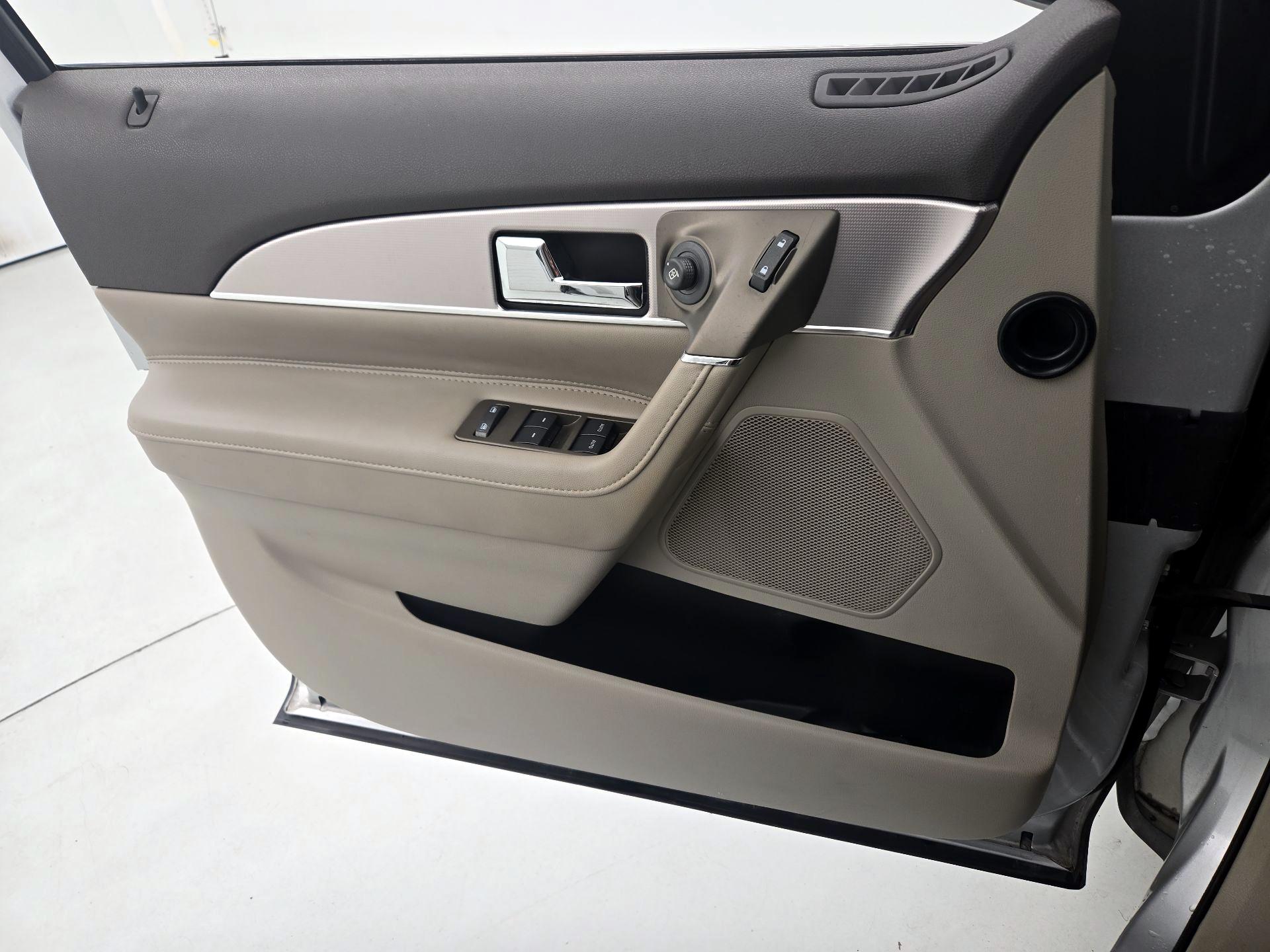 Thumbnail: 2015 Lincoln MKX - 12