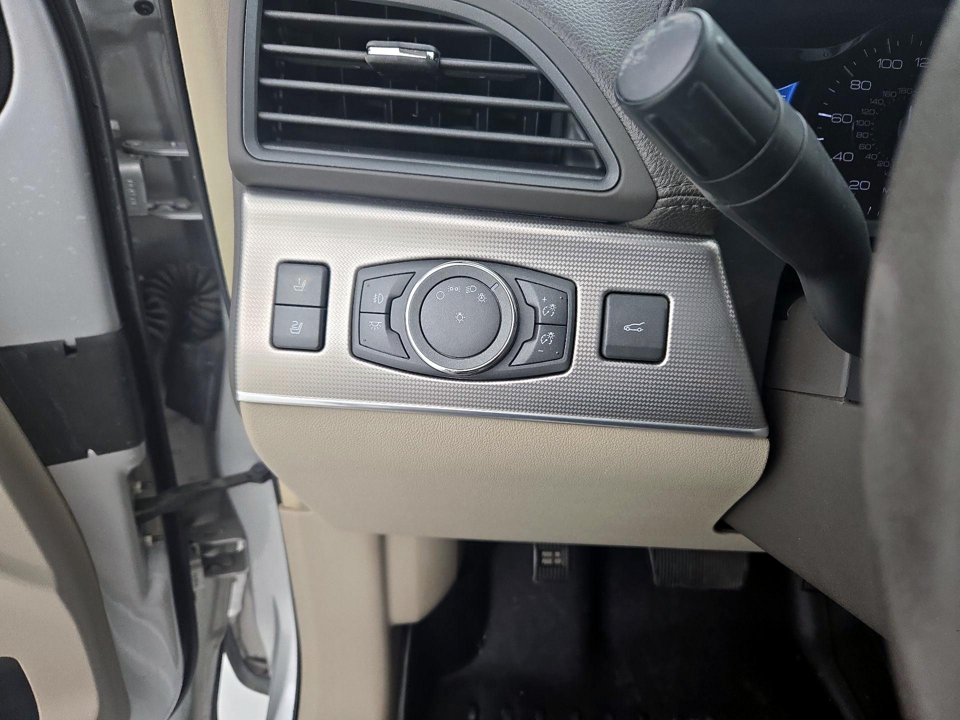 Thumbnail: 2015 Lincoln MKX - 13