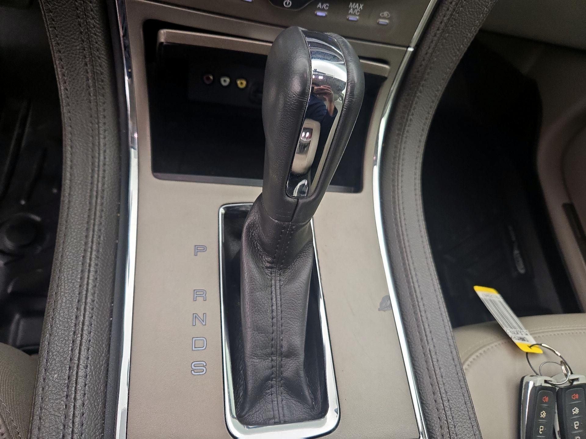 Thumbnail: 2015 Lincoln MKX - 16