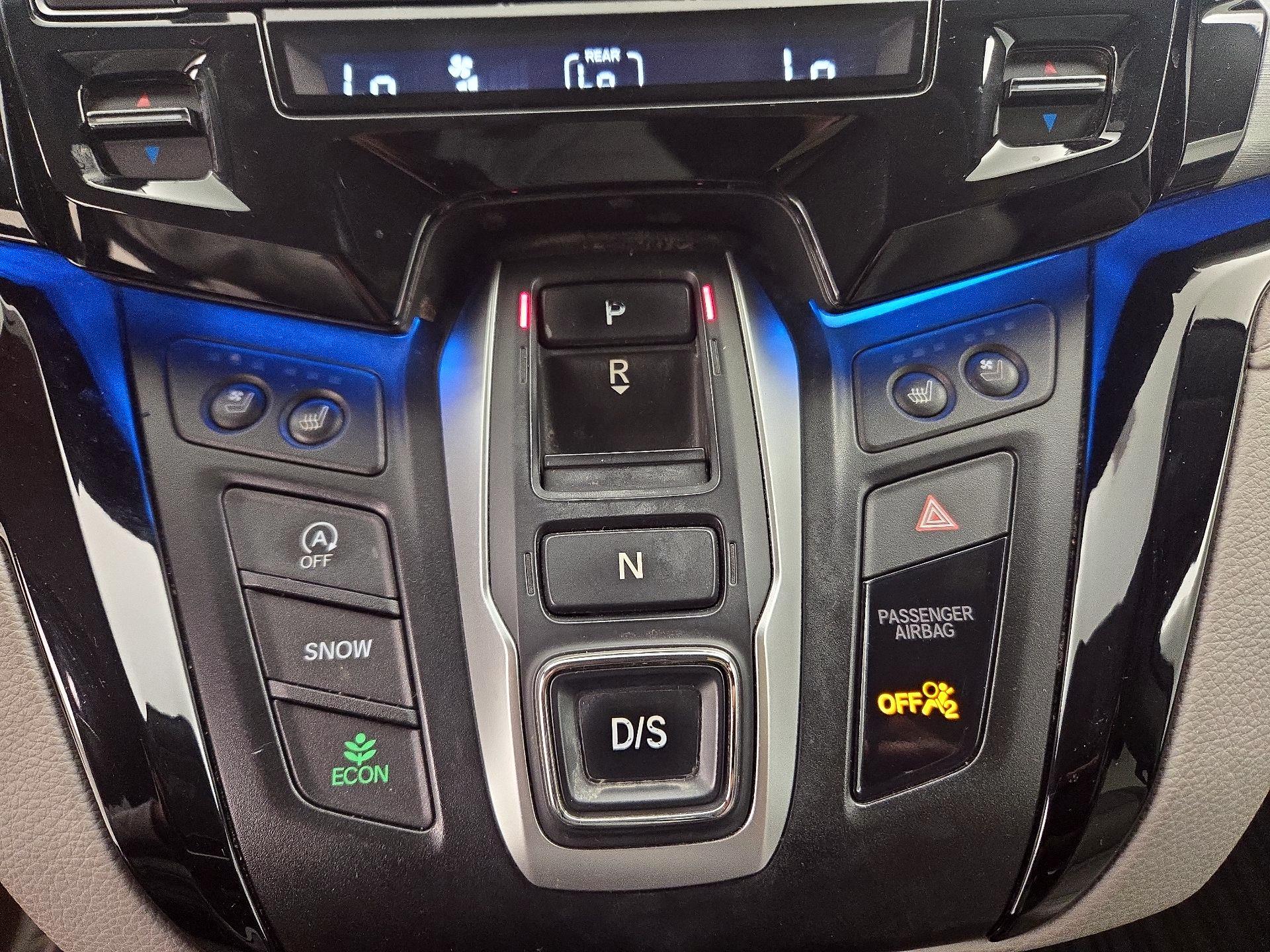 Thumbnail: 2018 Honda Odyssey - 17