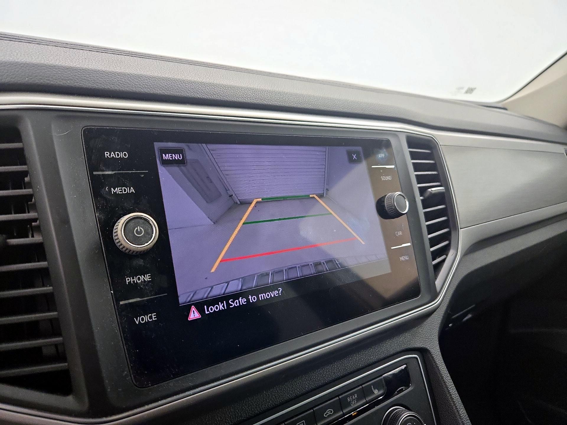 Thumbnail: 2018 Volkswagen Atlas - 14