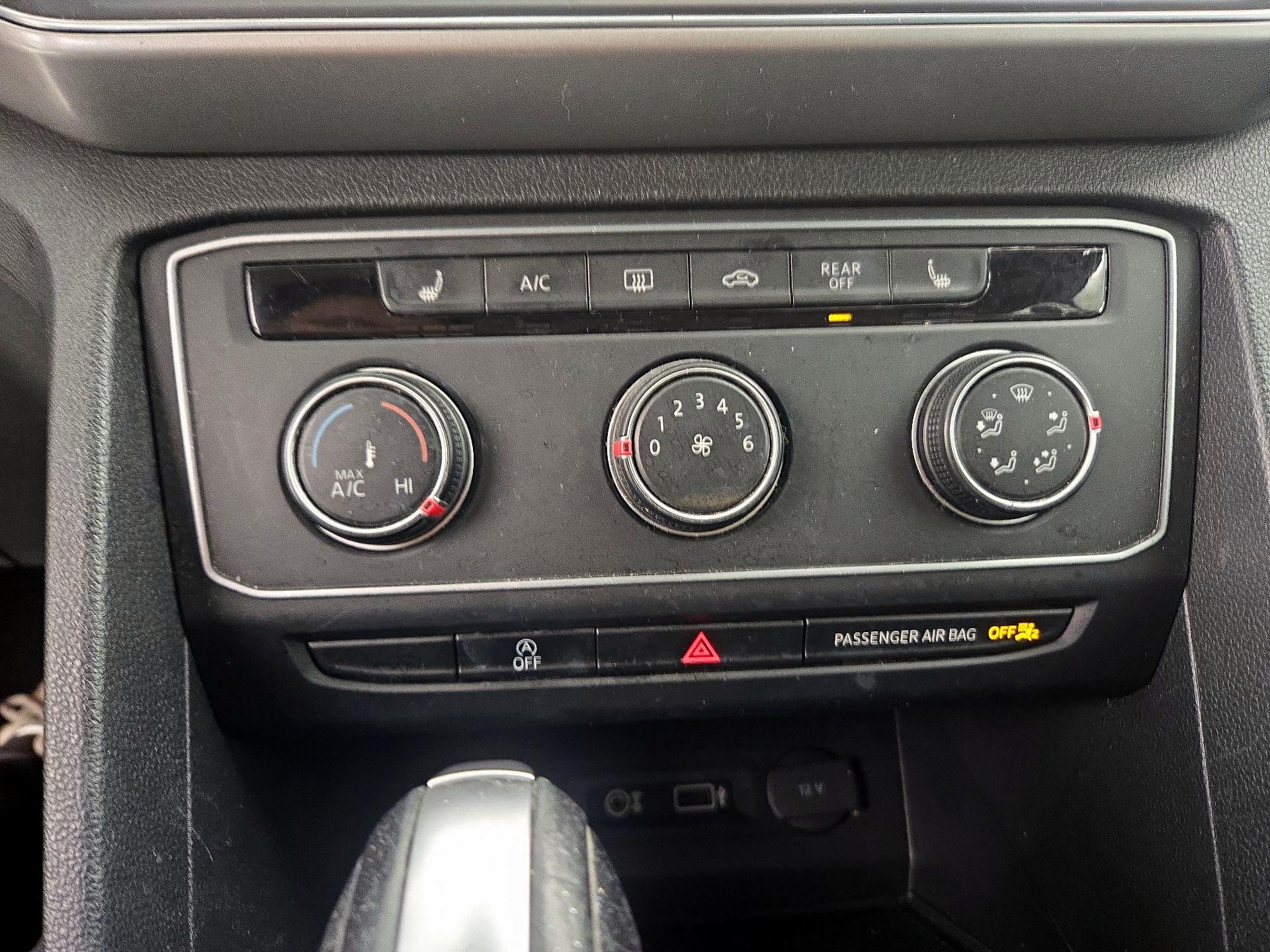 Thumbnail: 2018 Volkswagen Atlas - 16