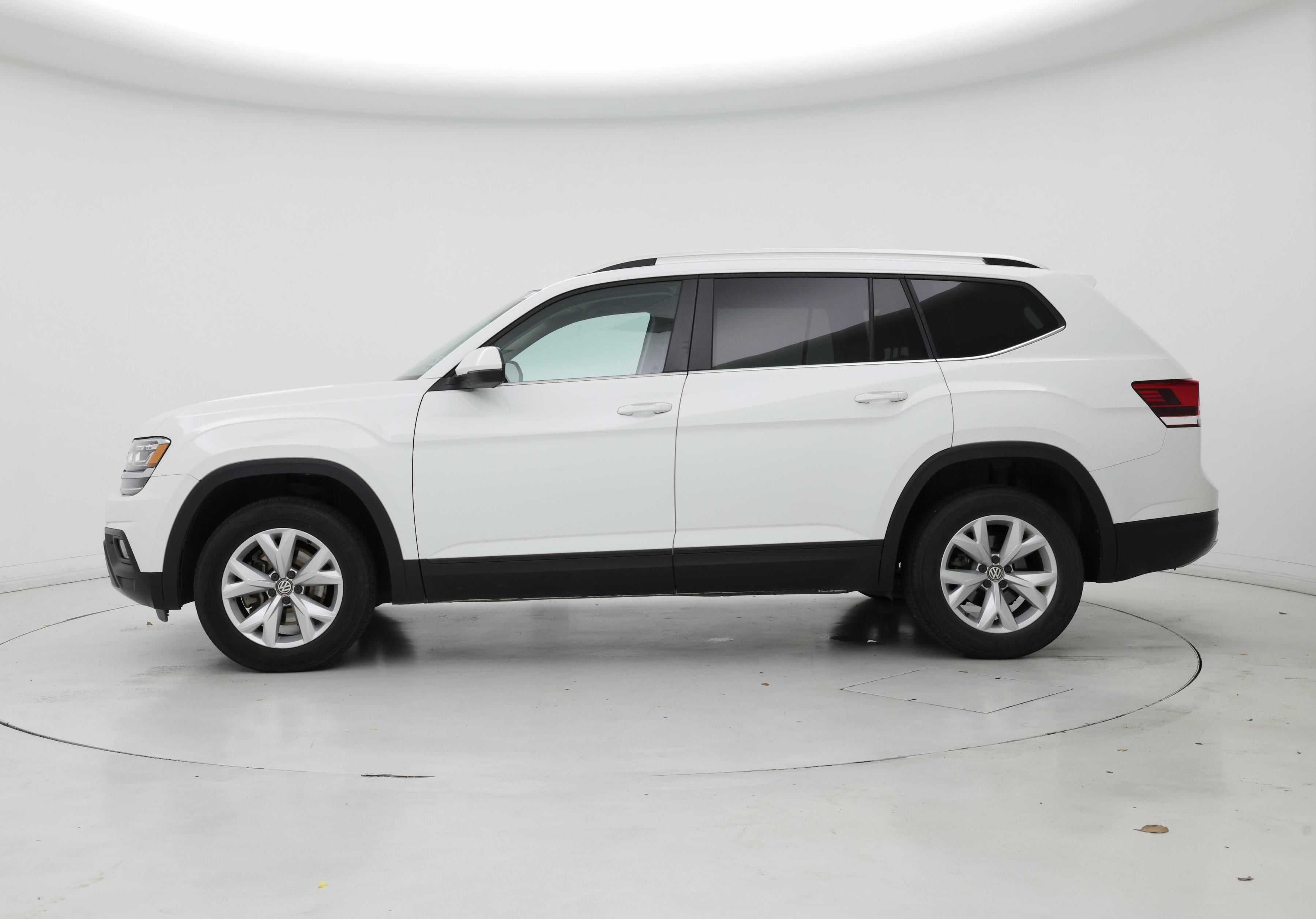 Thumbnail: 2018 Volkswagen Atlas - 3