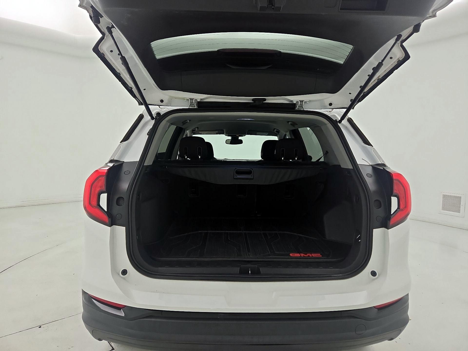 Thumbnail: 2020 GMC Terrain - 20