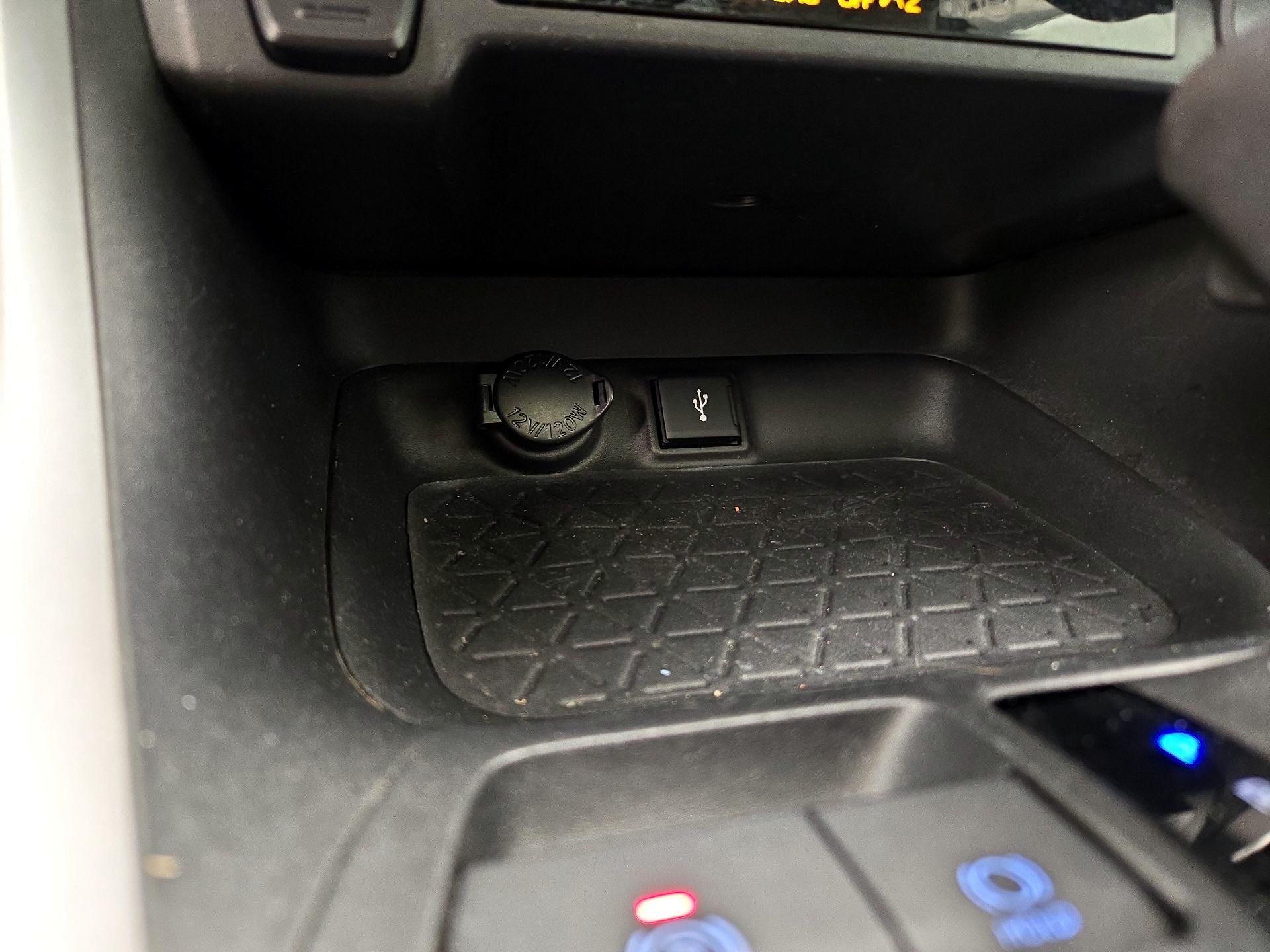 Thumbnail: 2020 Toyota RAV4 - 18