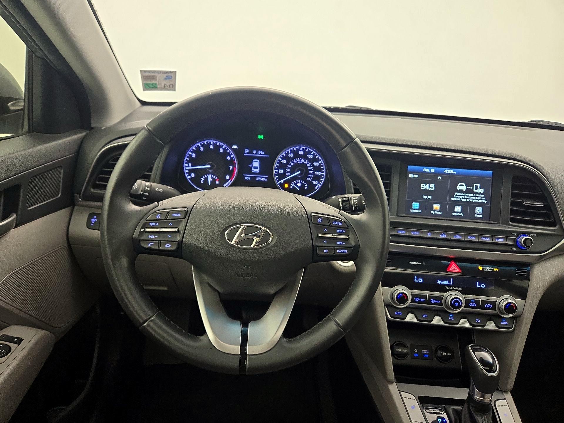 Thumbnail: 2019 Hyundai Elantra - 10