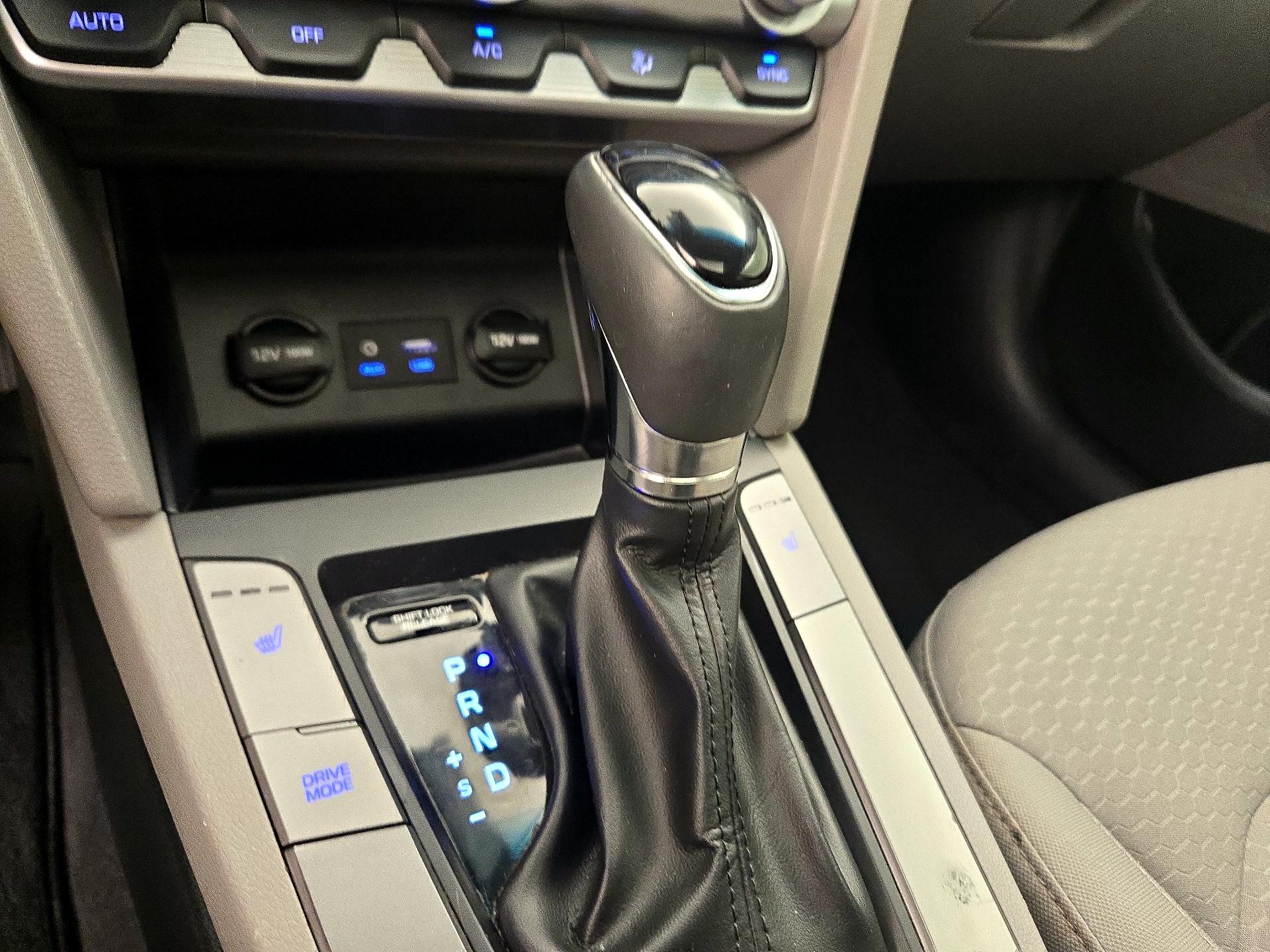 Thumbnail: 2019 Hyundai Elantra - 17