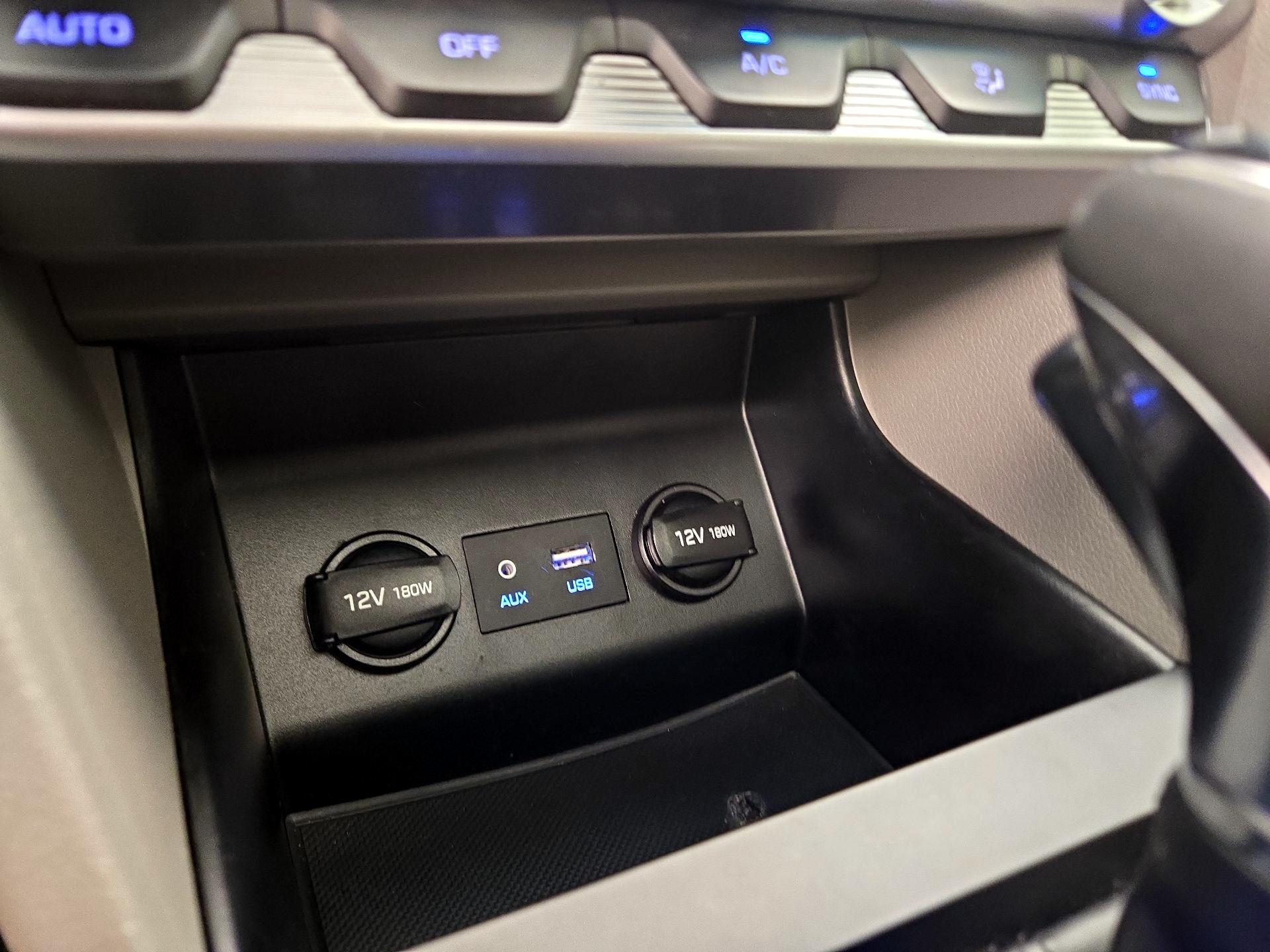 Thumbnail: 2019 Hyundai Elantra - 18