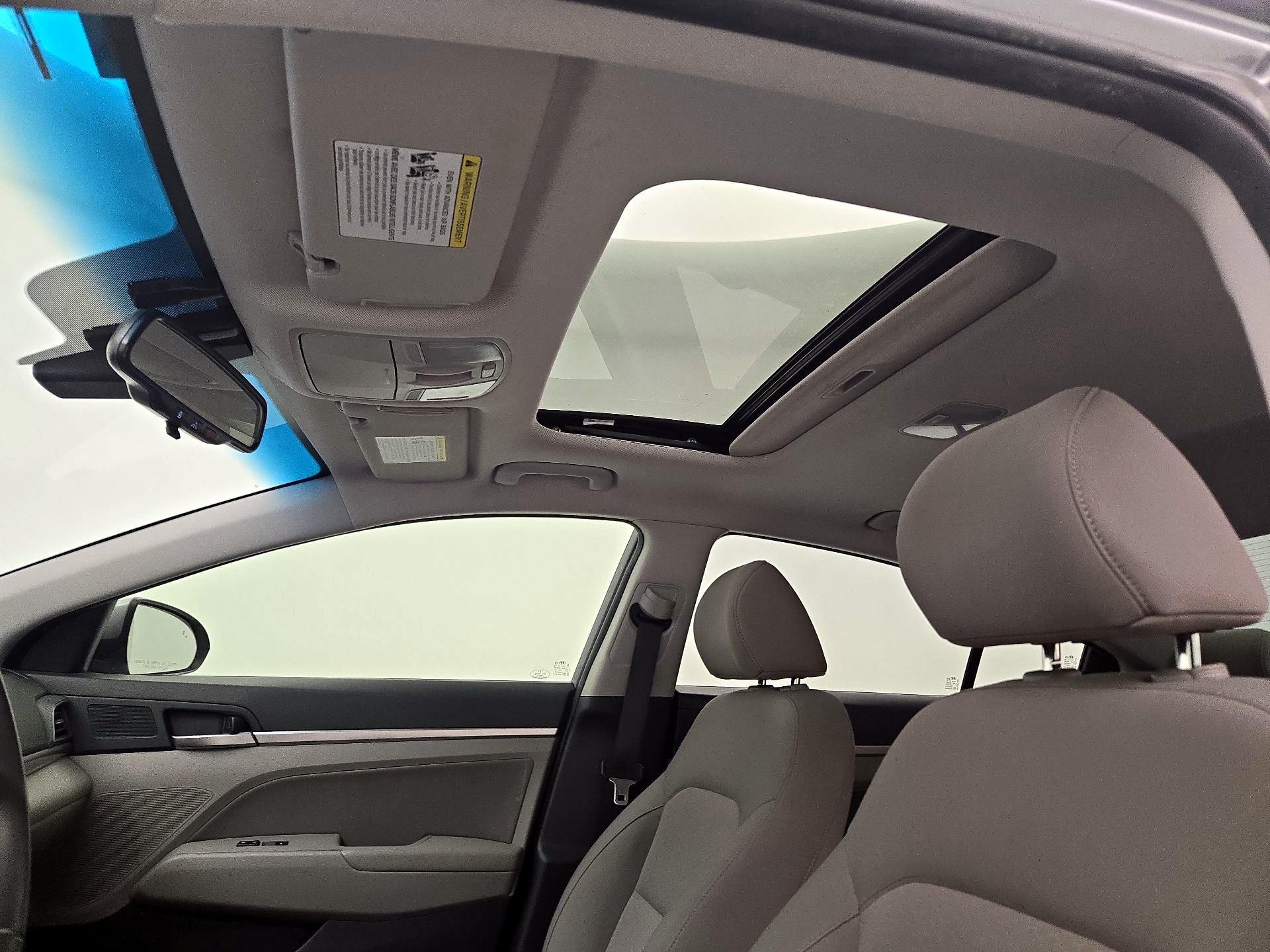 Thumbnail: 2019 Hyundai Elantra - 19