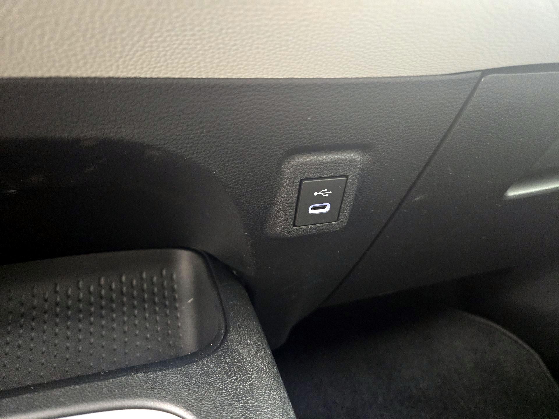 Thumbnail: 2024 Toyota Corolla - 18