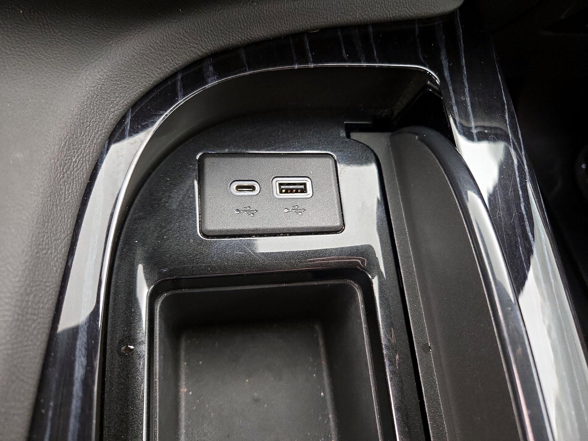 Thumbnail: 2021 Cadillac Escalade - 18