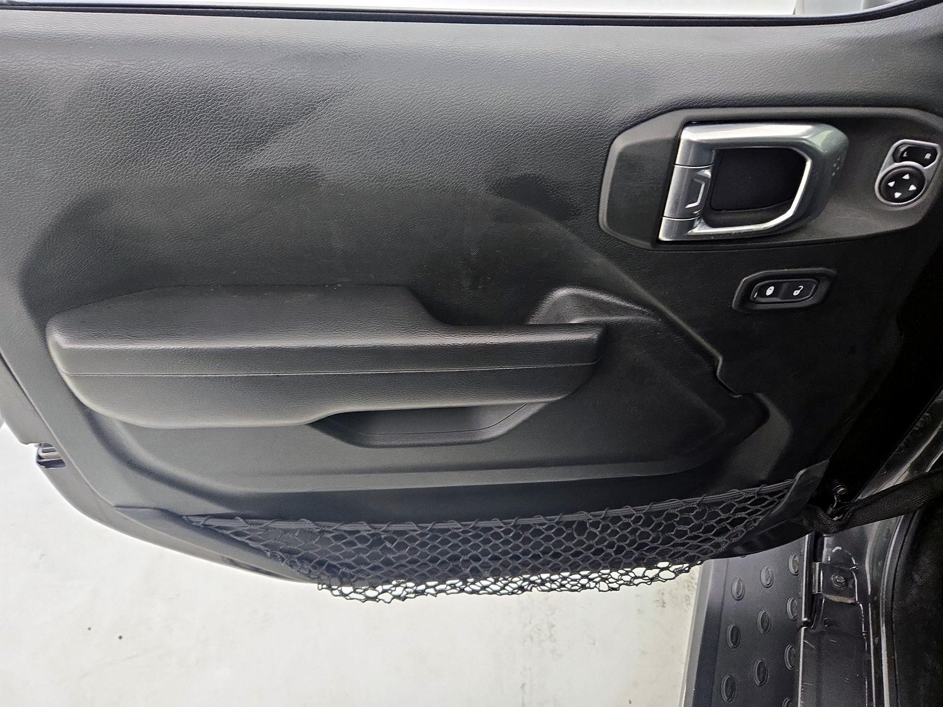 Thumbnail: 2020 Jeep Wrangler - 12