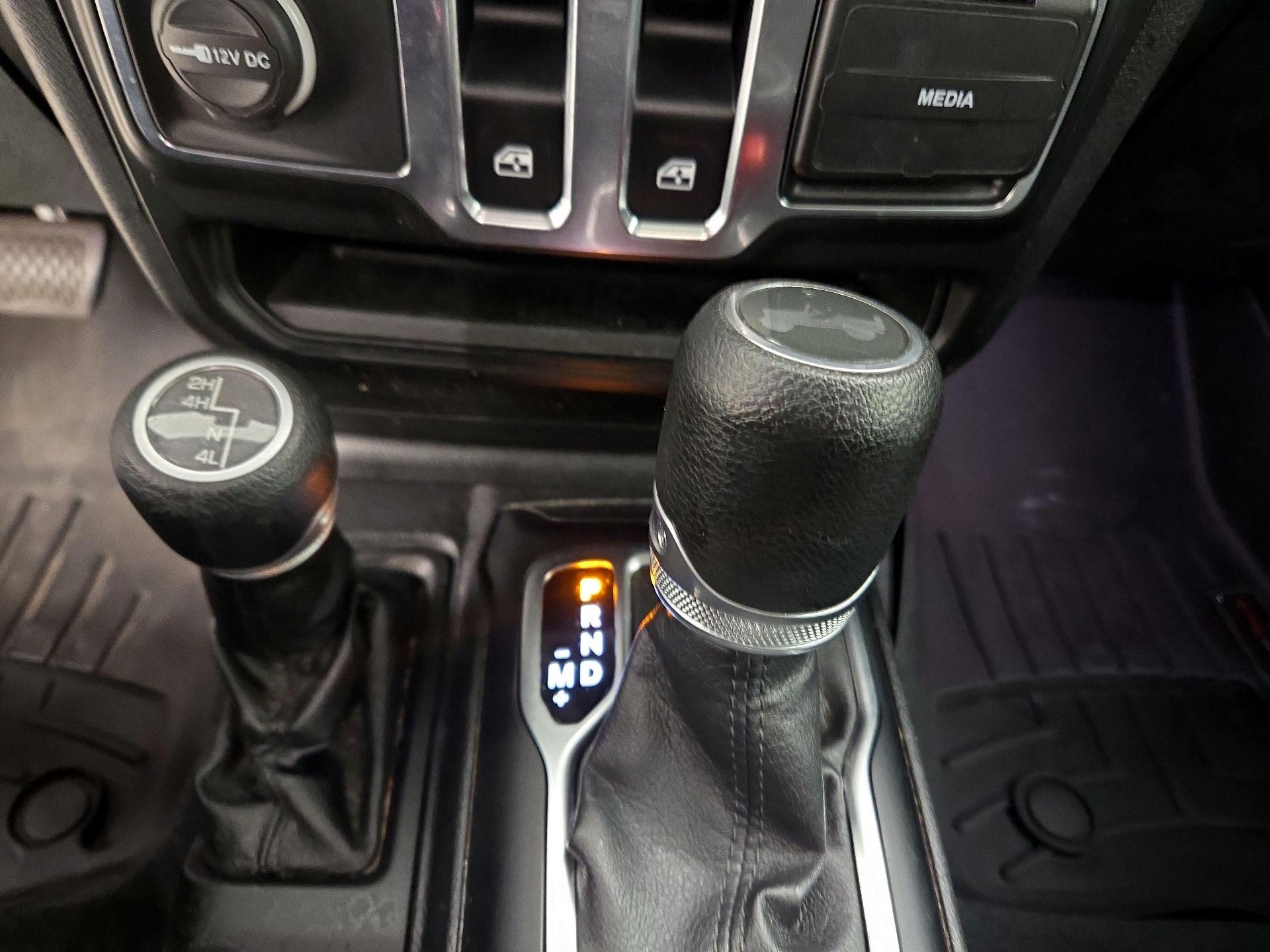 Thumbnail: 2020 Jeep Wrangler - 17