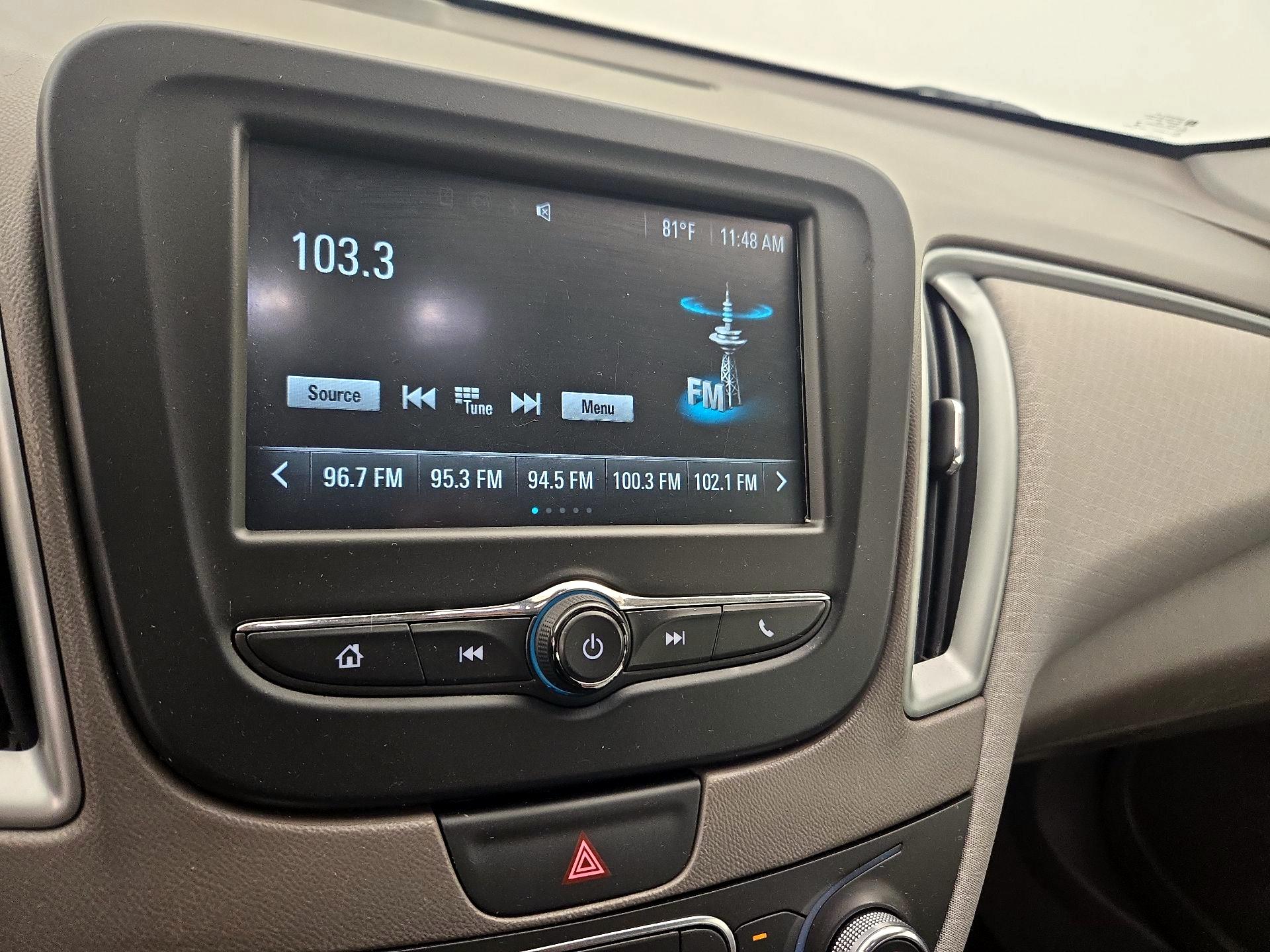 Thumbnail: 2016 Chevrolet Malibu - 15