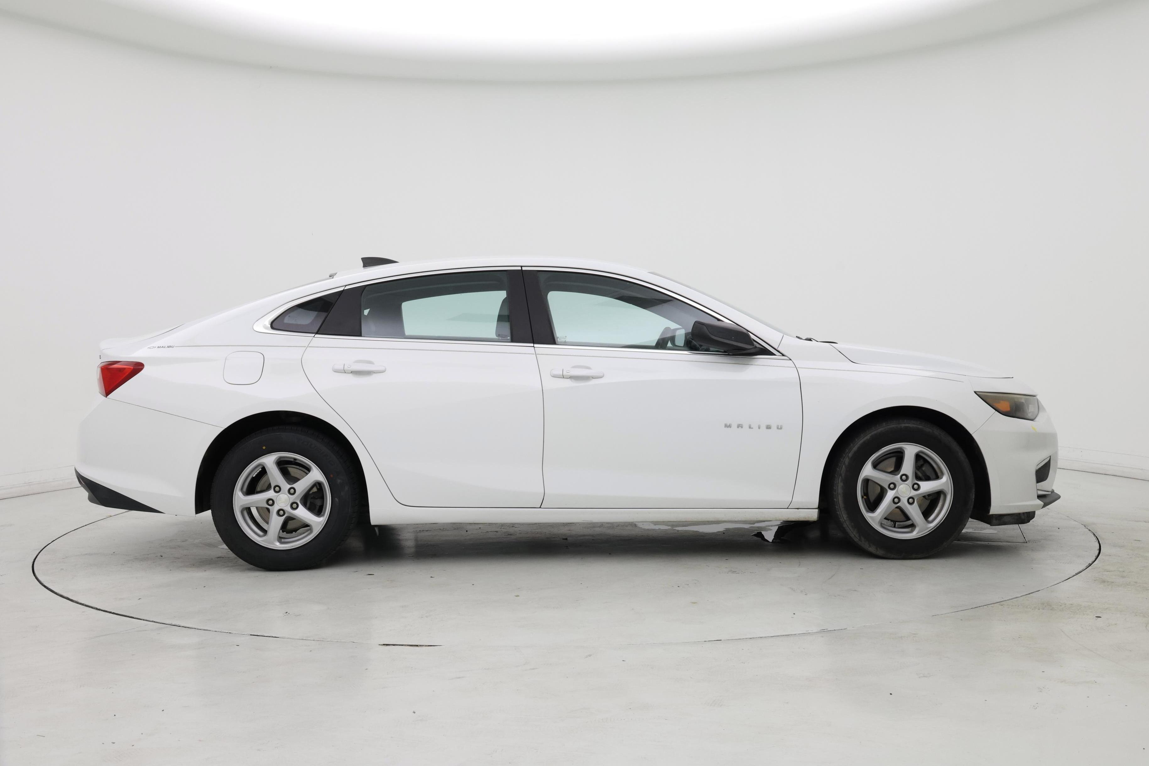 Thumbnail: 2016 Chevrolet Malibu - 7