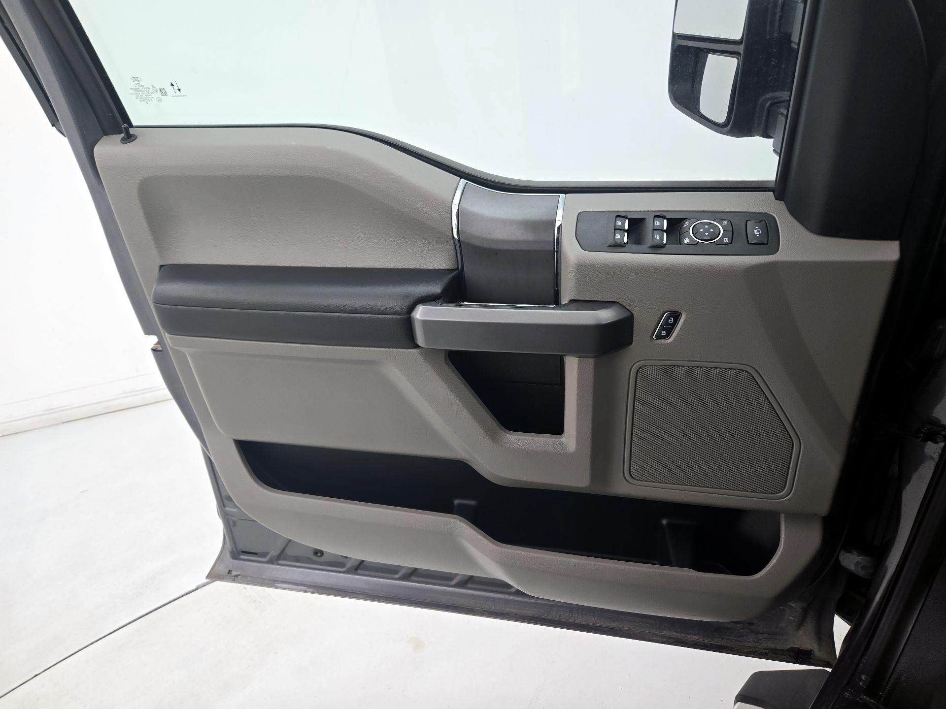 Thumbnail: 2021 Ford F-250 - 12