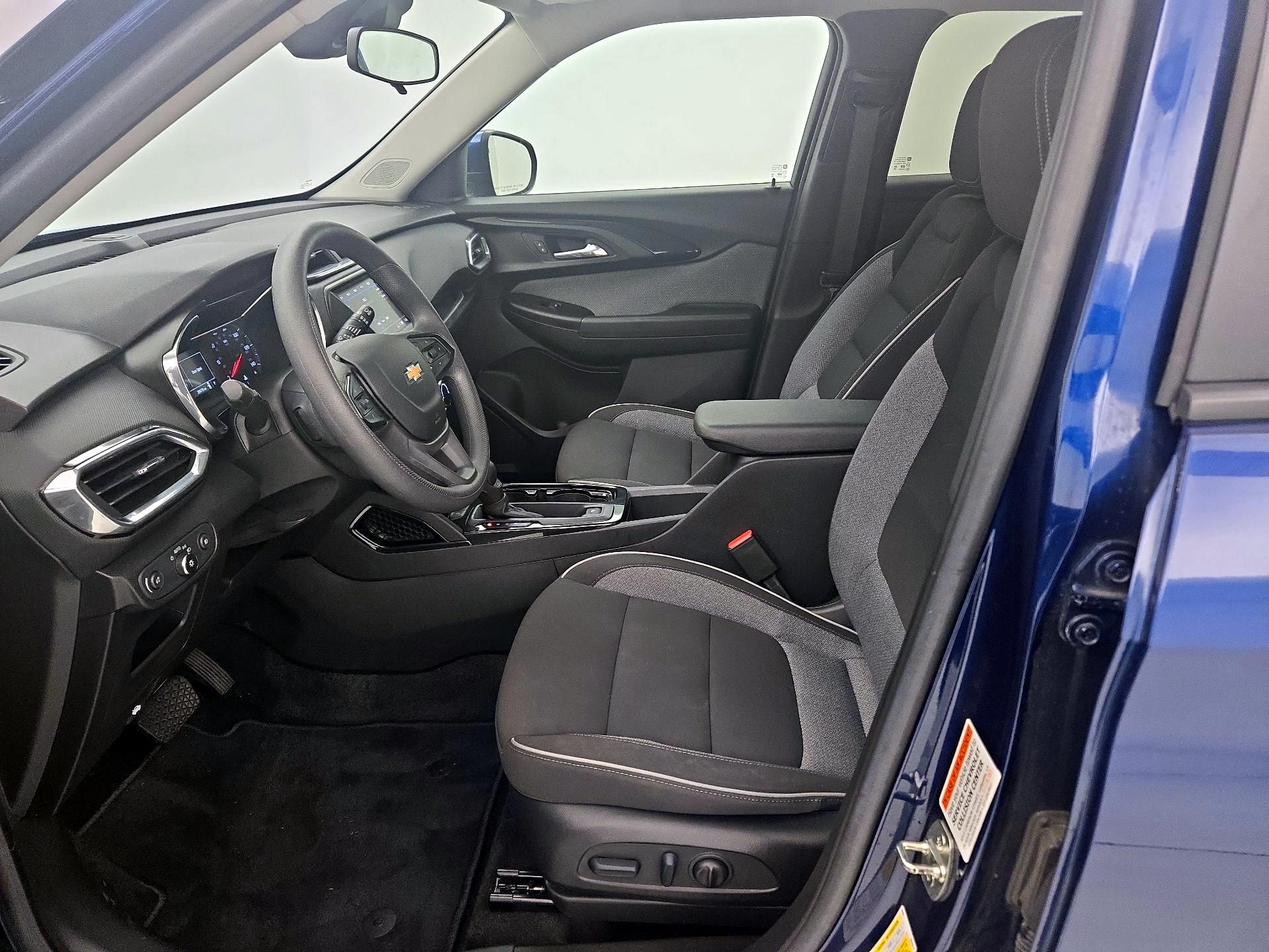 Thumbnail: 2023 Chevrolet TrailBlazer - 11