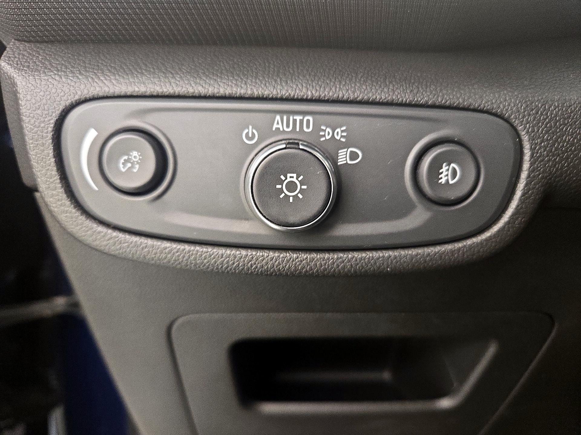 Thumbnail: 2023 Chevrolet TrailBlazer - 13