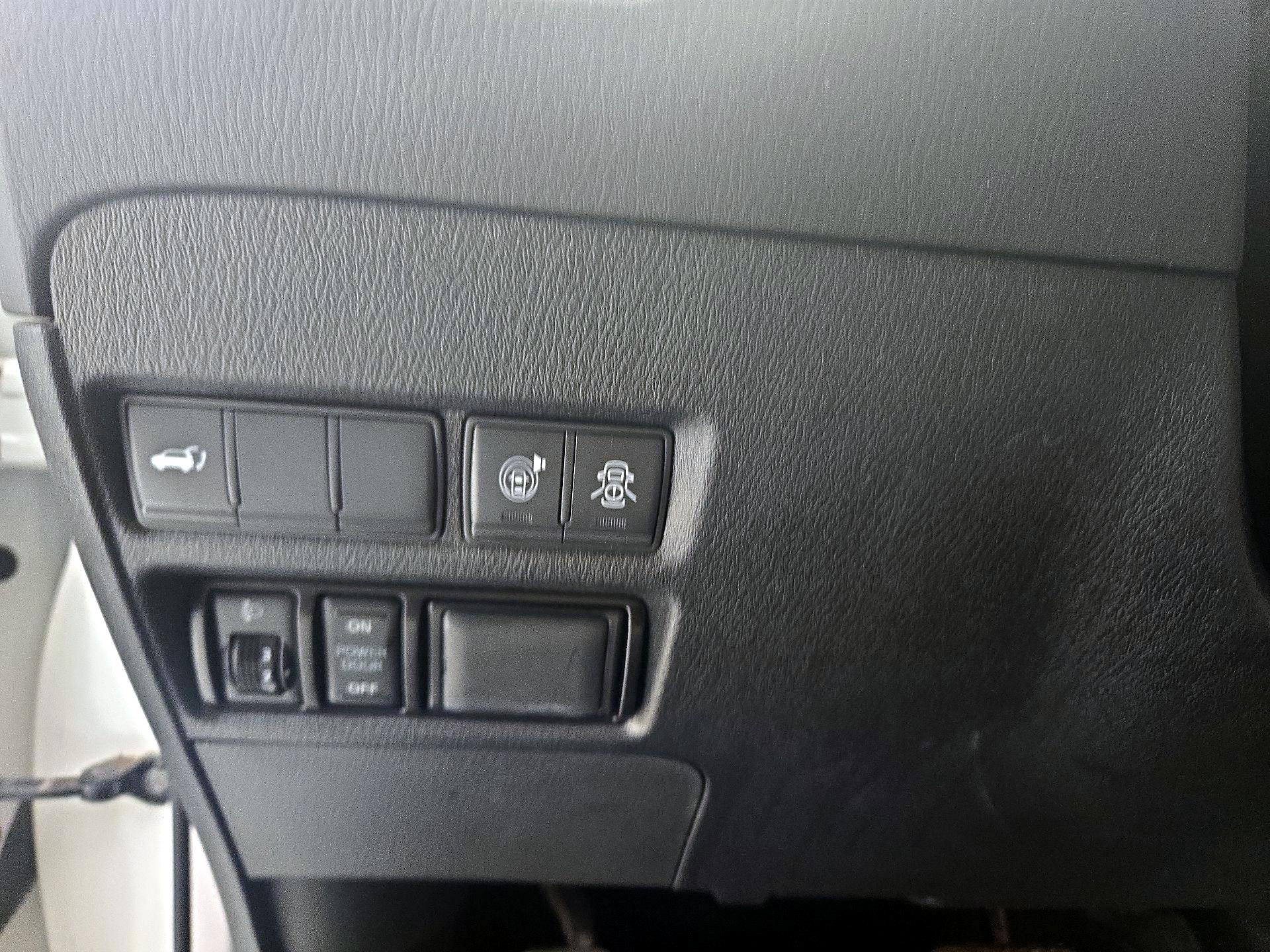 Thumbnail: 2019 Nissan Armada - 13