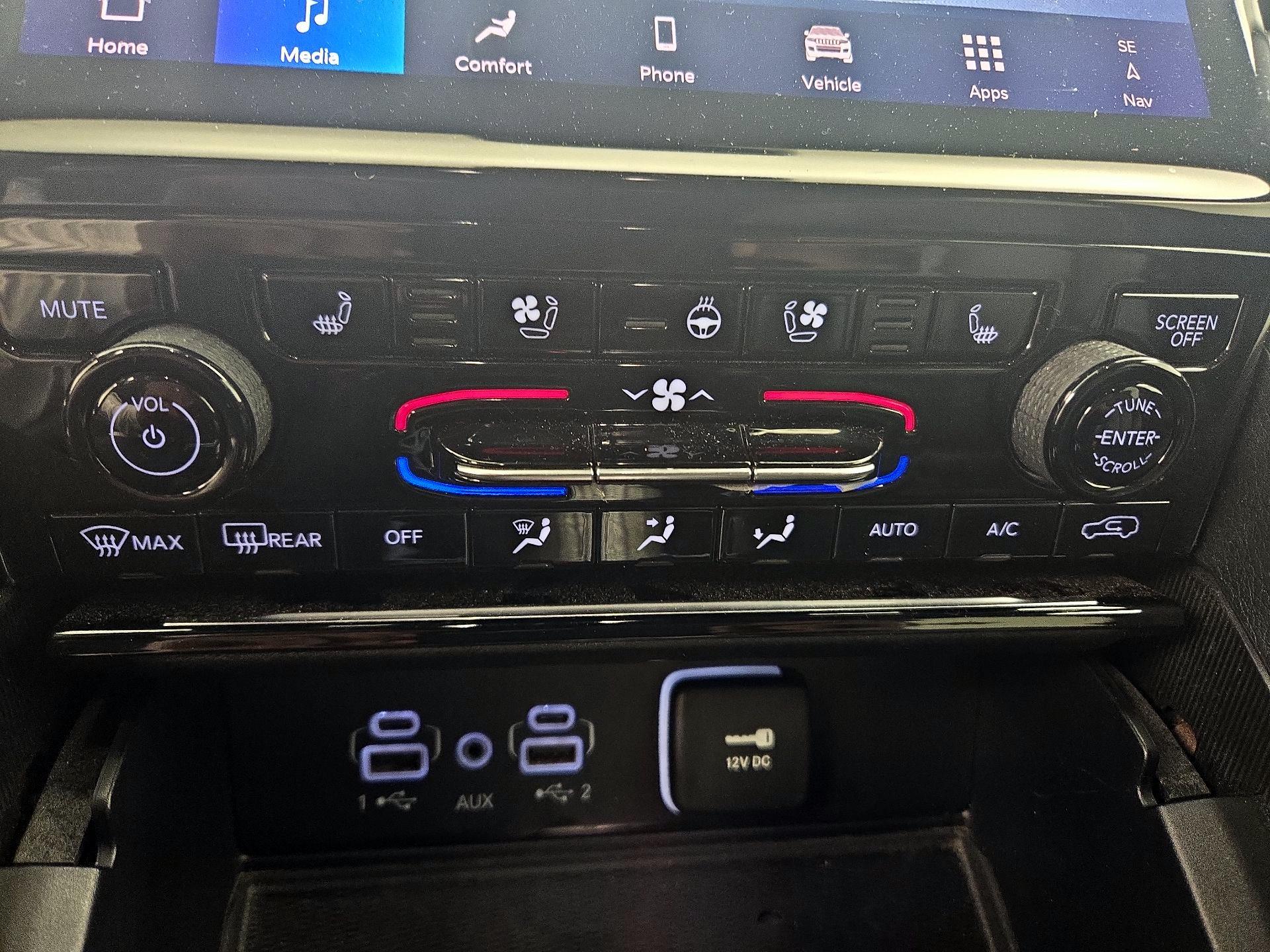 Thumbnail: 2024 Jeep Grand Cherokee - 17