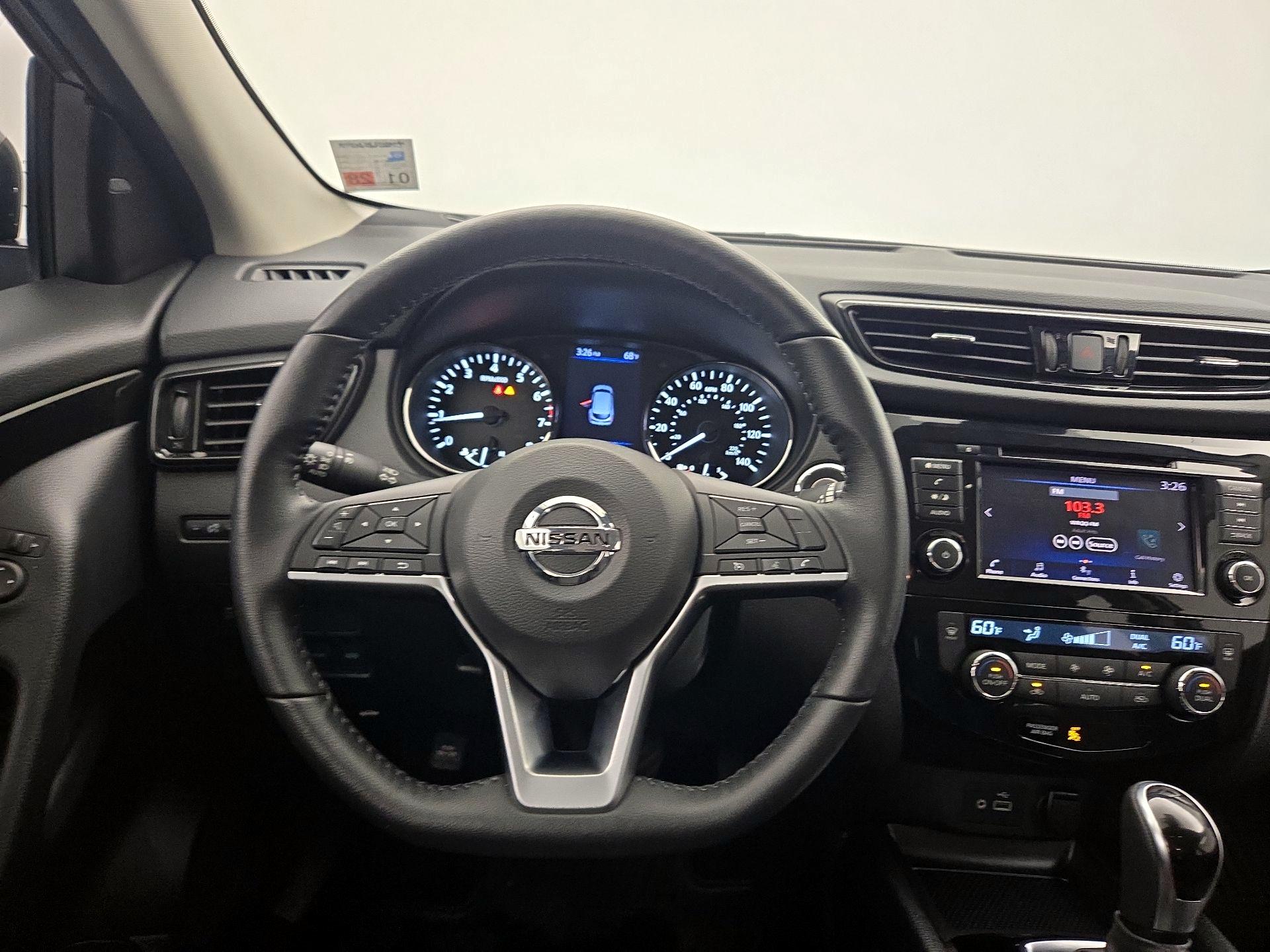 Thumbnail: 2021 Nissan Rogue Sport - 10