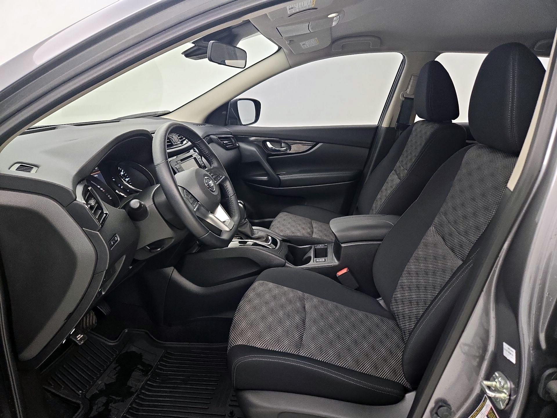 Thumbnail: 2021 Nissan Rogue Sport - 11