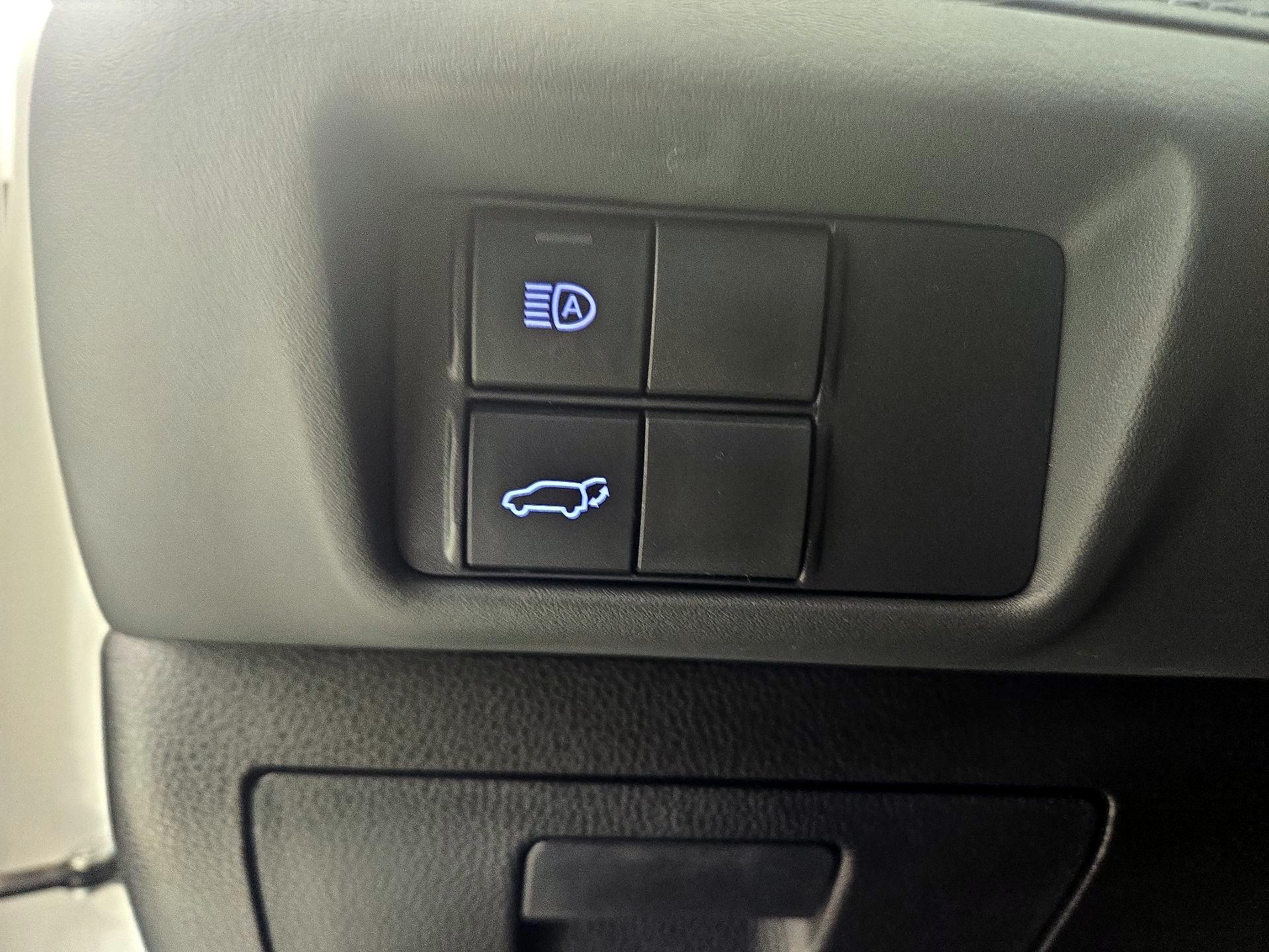 Thumbnail: 2021 Toyota Highlander - 13