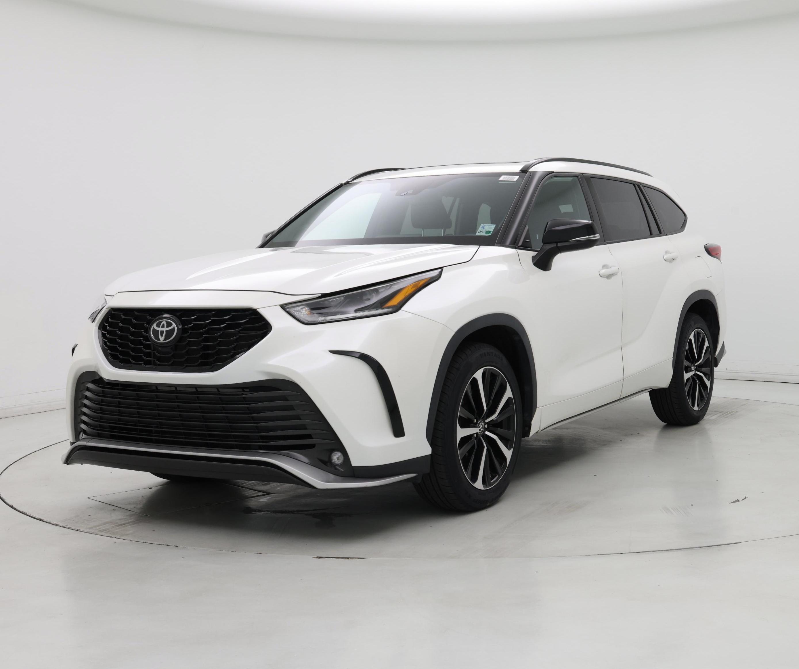 Thumbnail: 2021 Toyota Highlander - 4