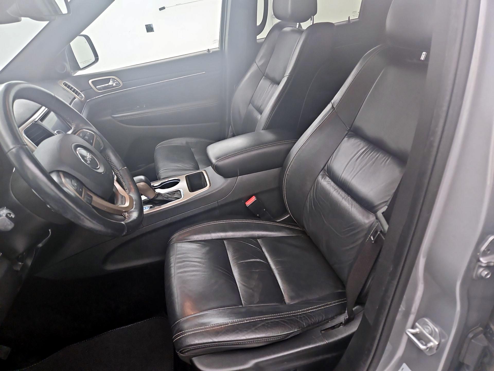 Thumbnail: 2016 Jeep Grand Cherokee - 11