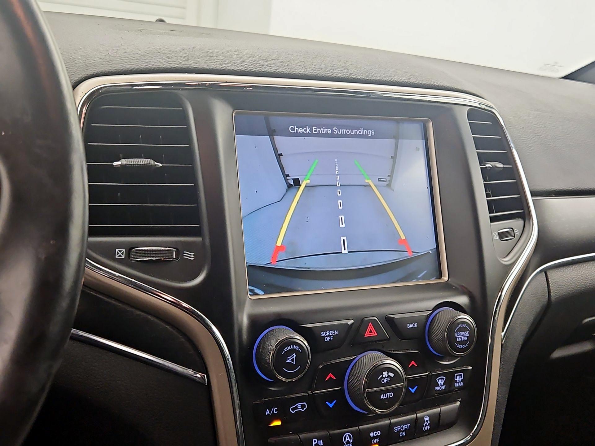 Thumbnail: 2016 Jeep Grand Cherokee - 15