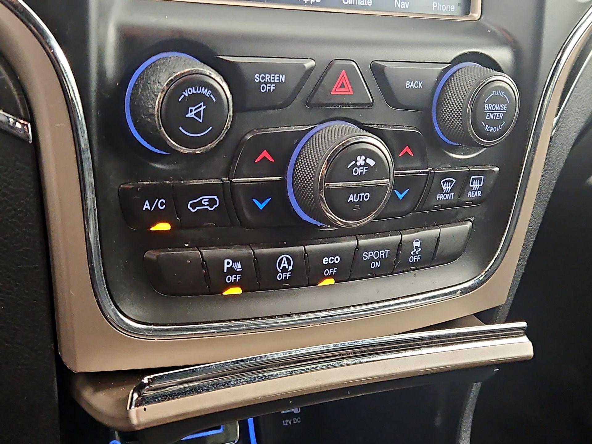 Thumbnail: 2016 Jeep Grand Cherokee - 17