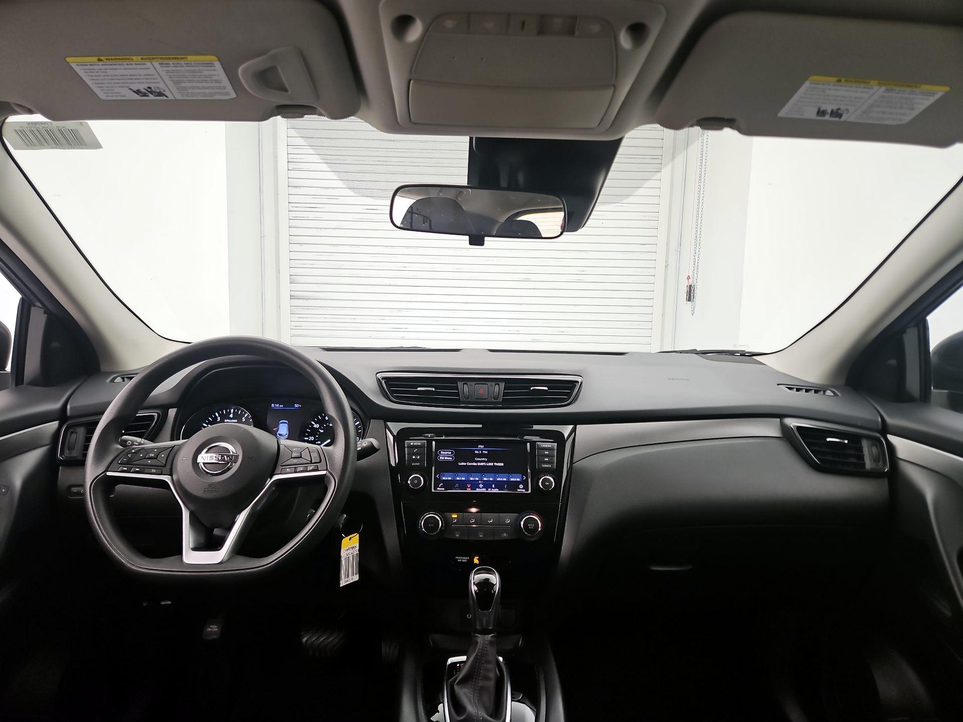 Thumbnail: 2020 Nissan Rogue Sport - 9