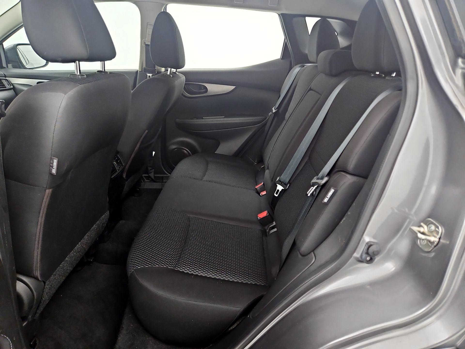 Thumbnail: 2020 Nissan Rogue Sport - 19