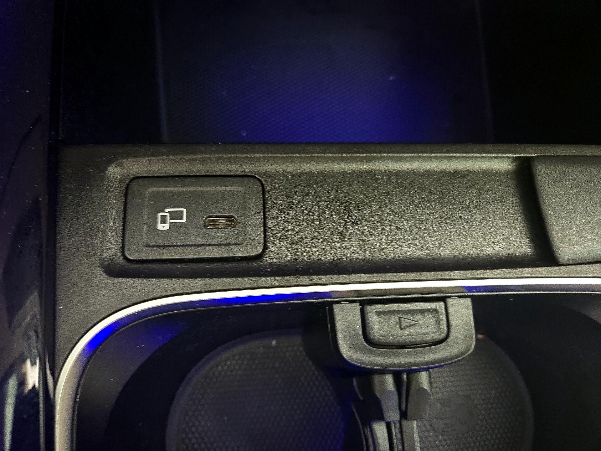 Thumbnail: 2023 Mercedes-Benz GLA - 18