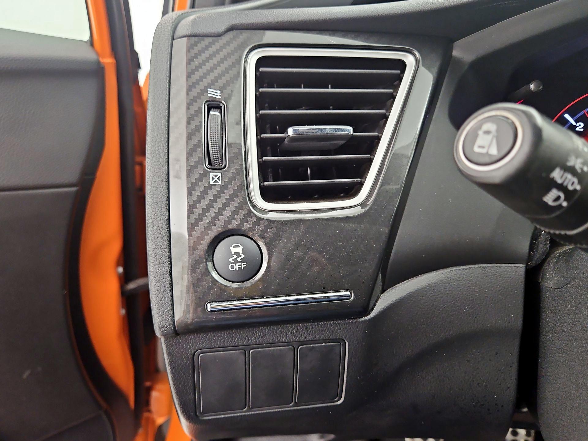 Thumbnail: 2015 Honda Civic - 13