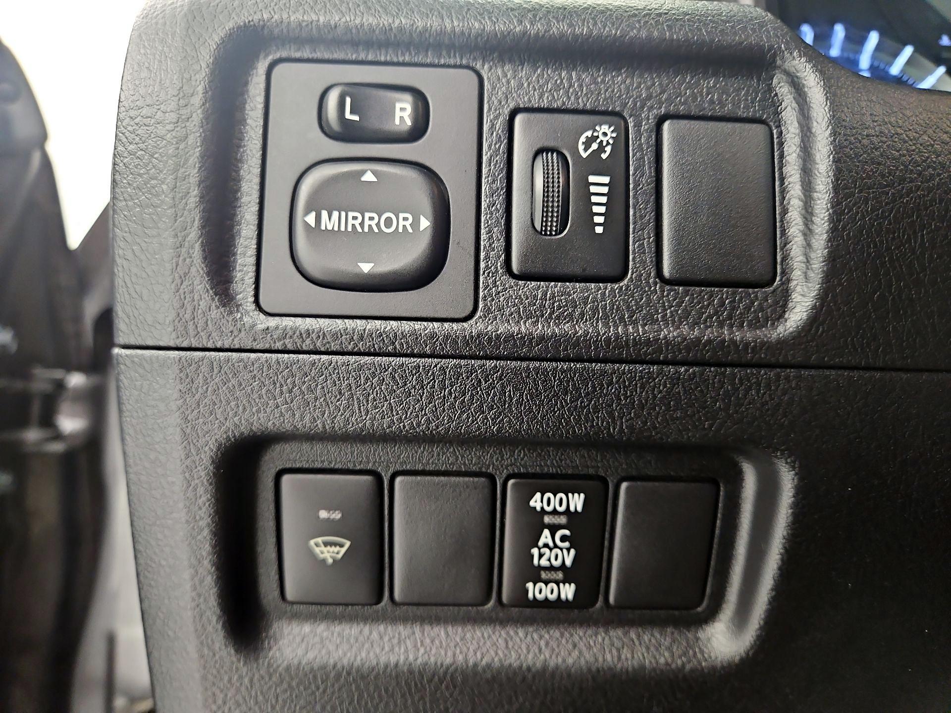 Thumbnail: 2018 Toyota 4Runner - 13