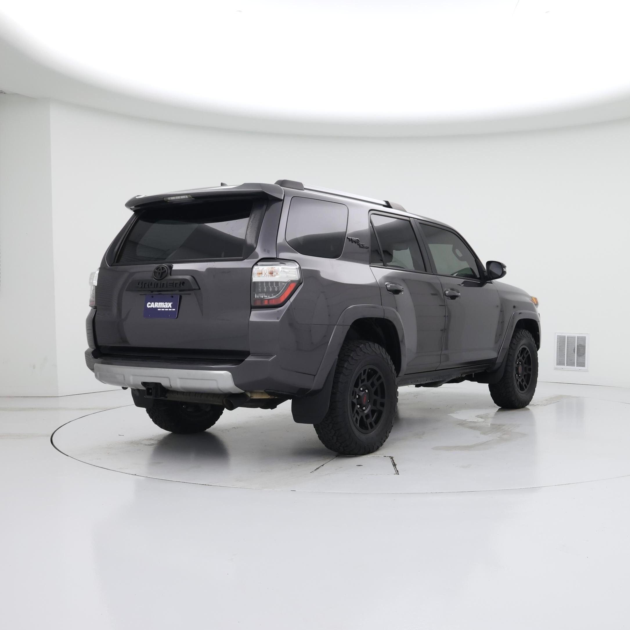 Thumbnail: 2018 Toyota 4Runner - 8