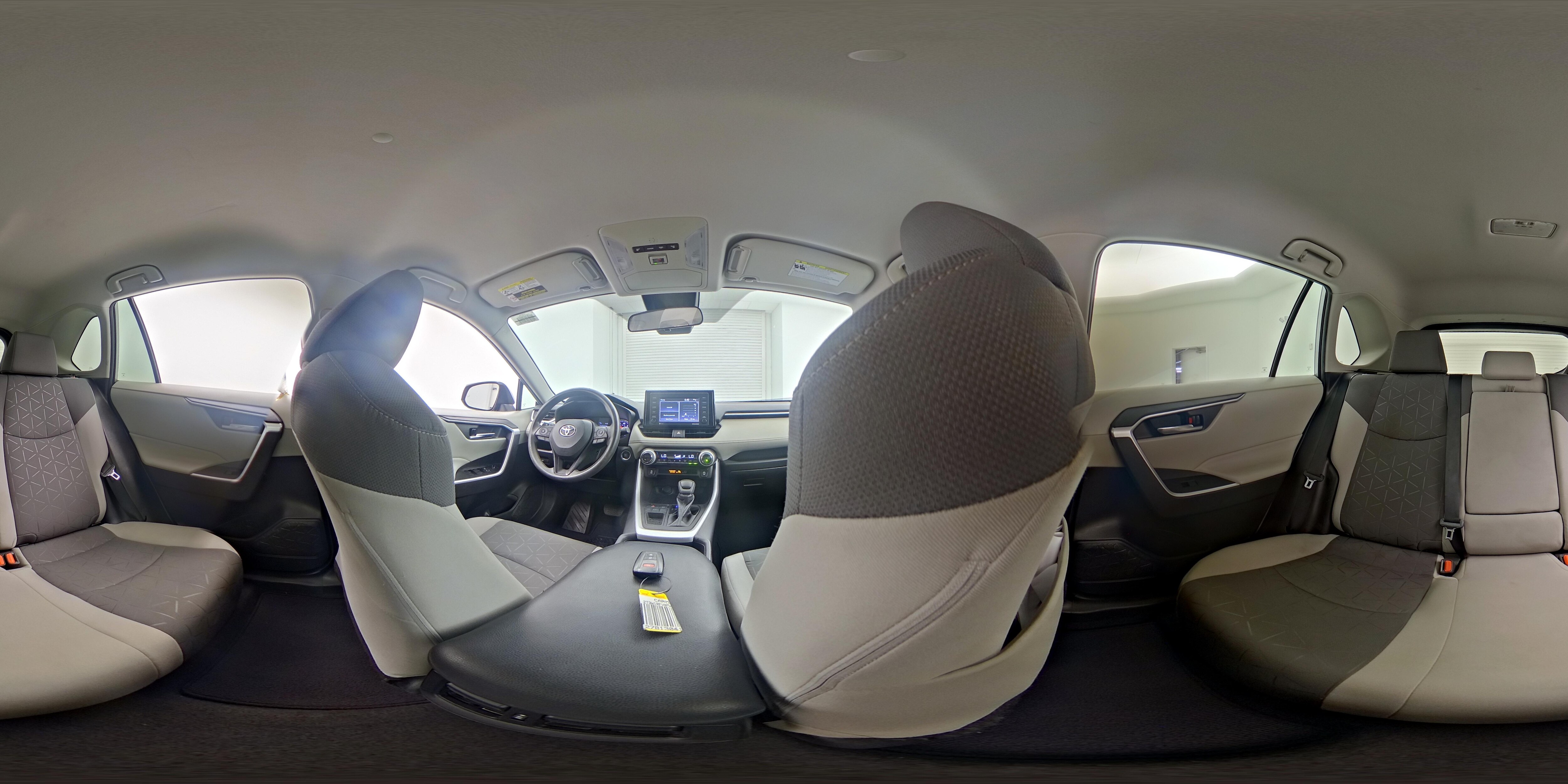 2021 Toyota RAV4 XLE - Photo 25